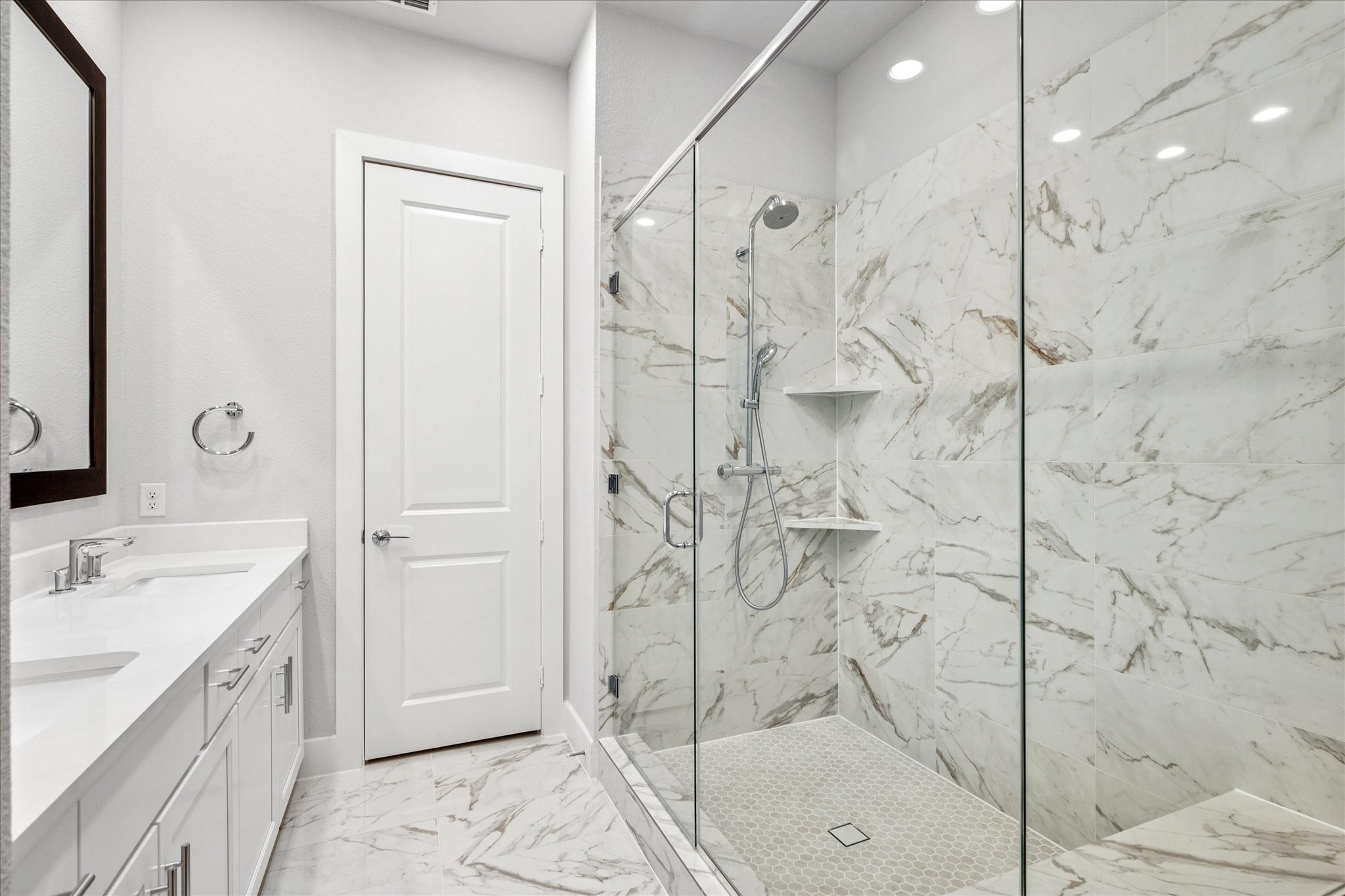 381 E Greenbriar Lane Dallas TX 75203