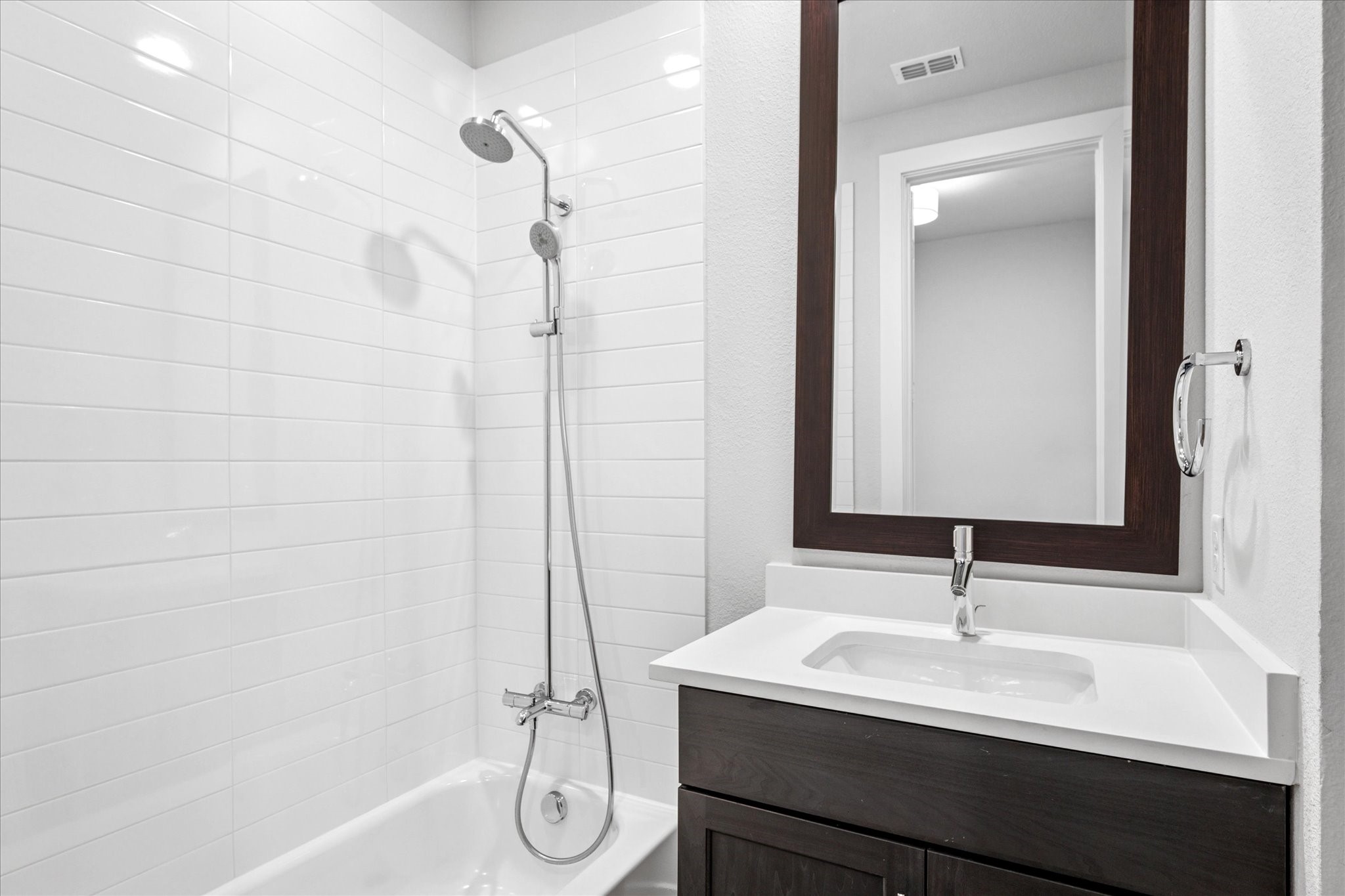 381 E Greenbriar Lane Dallas TX 75203