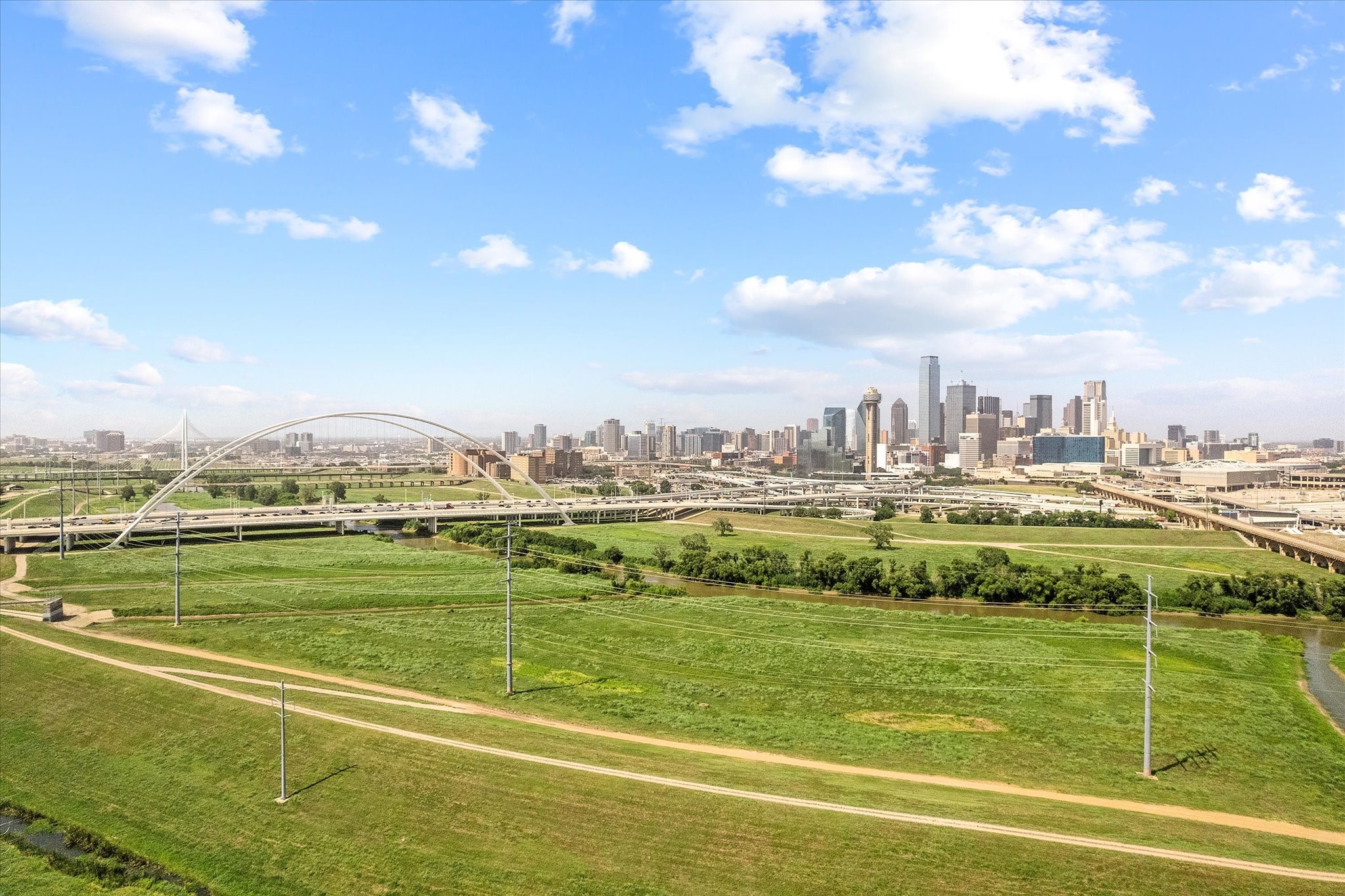 381 E Greenbriar Lane Dallas TX 75203