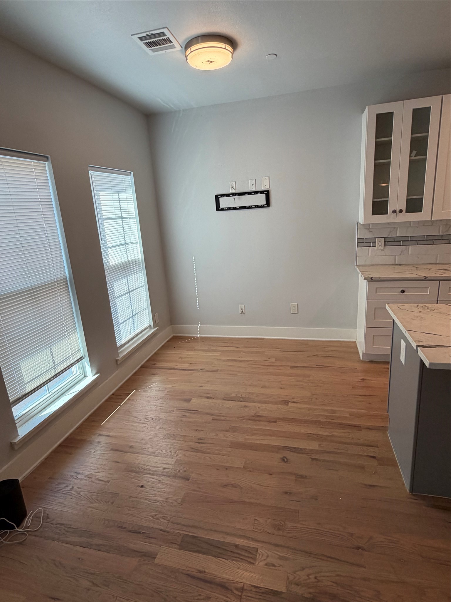 2318 Stutz Drive Dallas TX 75235