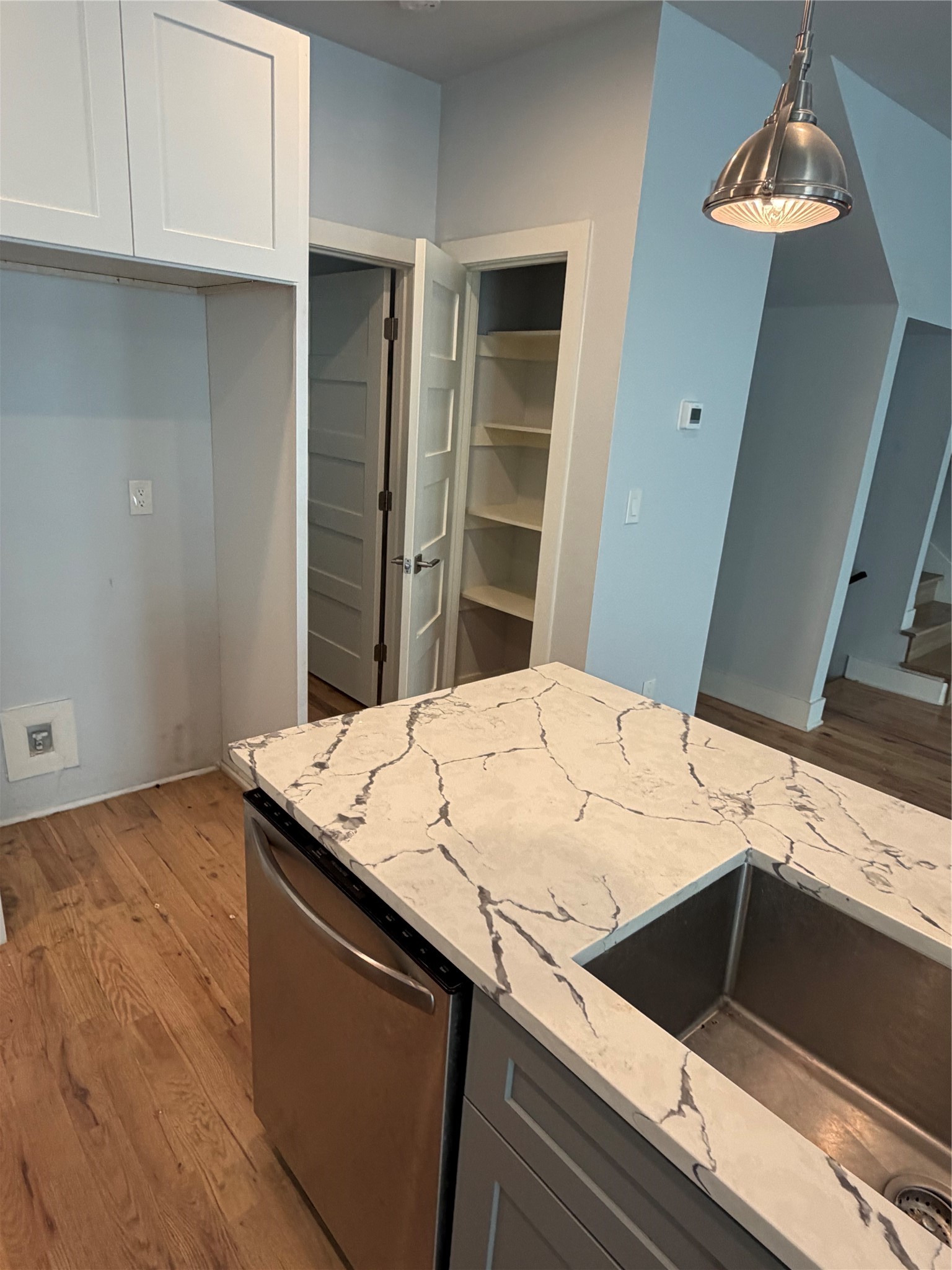 2318 Stutz Drive Dallas TX 75235