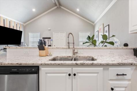 518 Alamo Court Mcgregor TX 76657