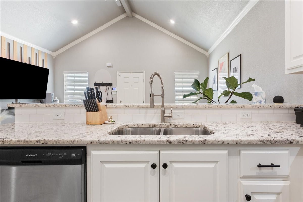 518 Alamo Court Mcgregor TX 76657
