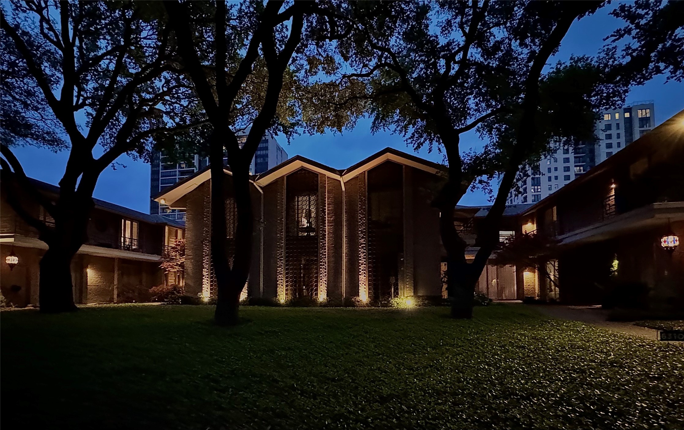 6332 Bandera Avenue Dallas TX 75225