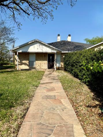 206 Matt Place Grand Prairie TX 75051