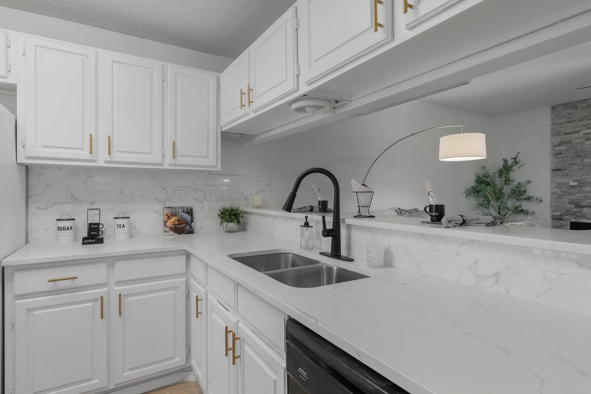 5981 Arapaho Road Dallas TX 75248