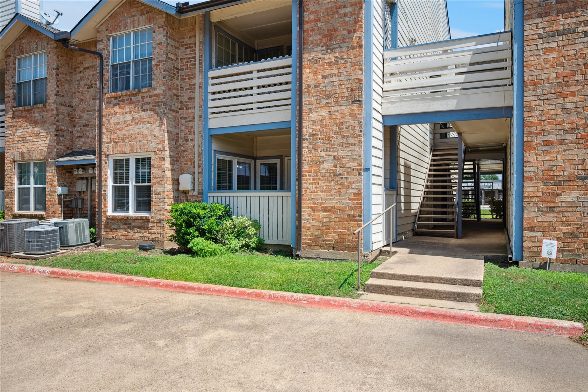 1601 Marsh Lane Carrollton TX 75006