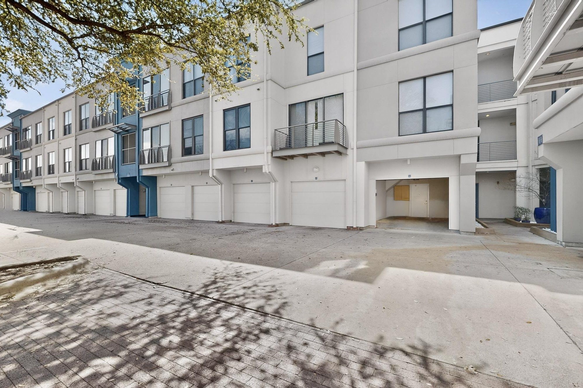 4414 Cedar Springs Road Dallas TX 75219