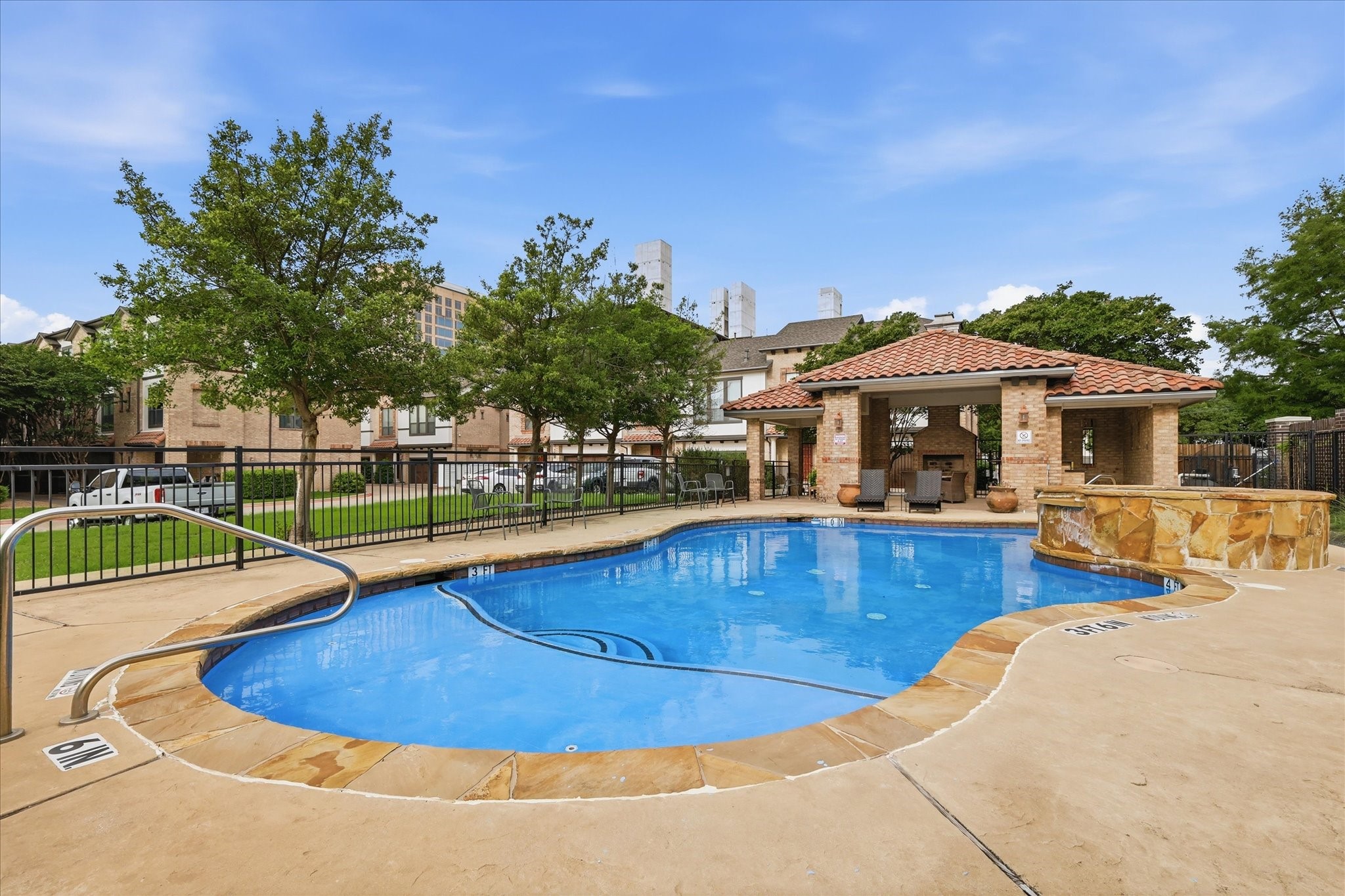 13900 Noel Road Dallas TX 75240