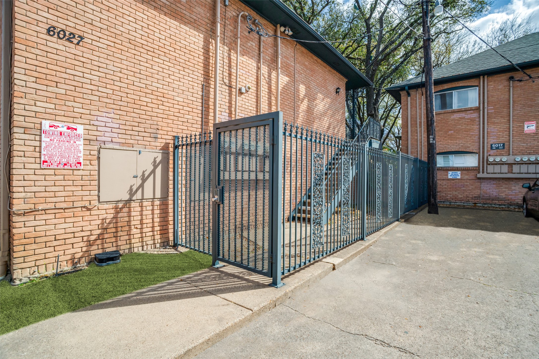 6027 E University Boulevard Dallas TX 75206