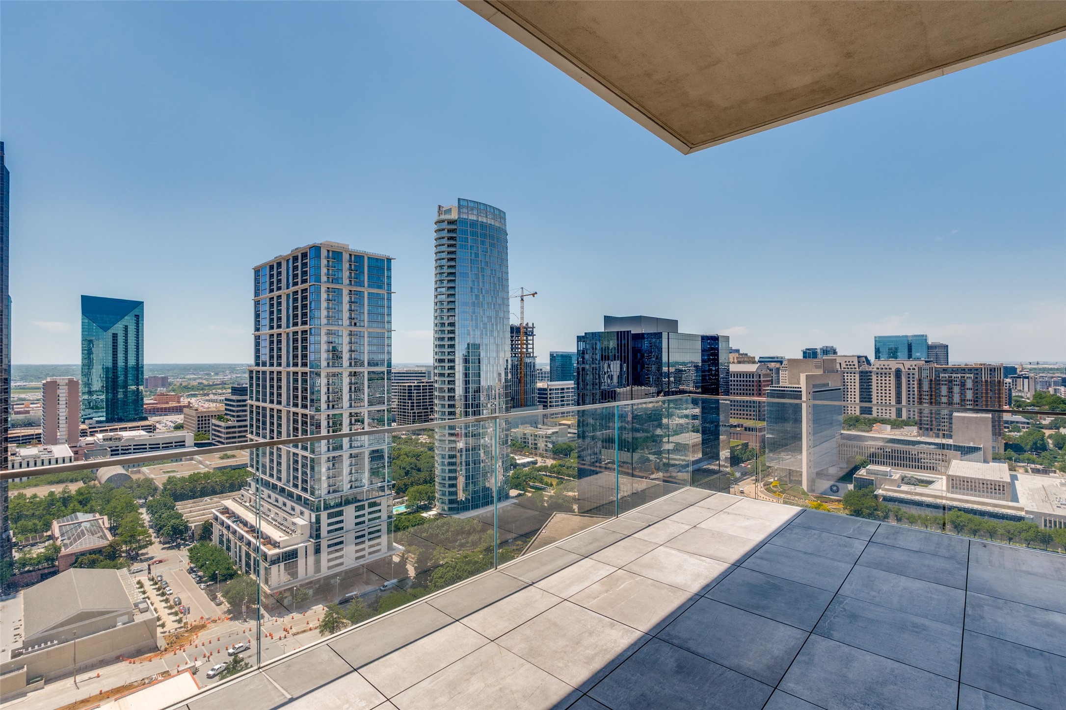 1747 Leonard Street Dallas TX 75201