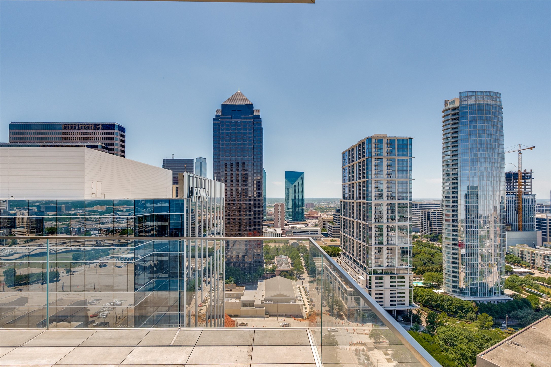 1747 Leonard Street Dallas TX 75201