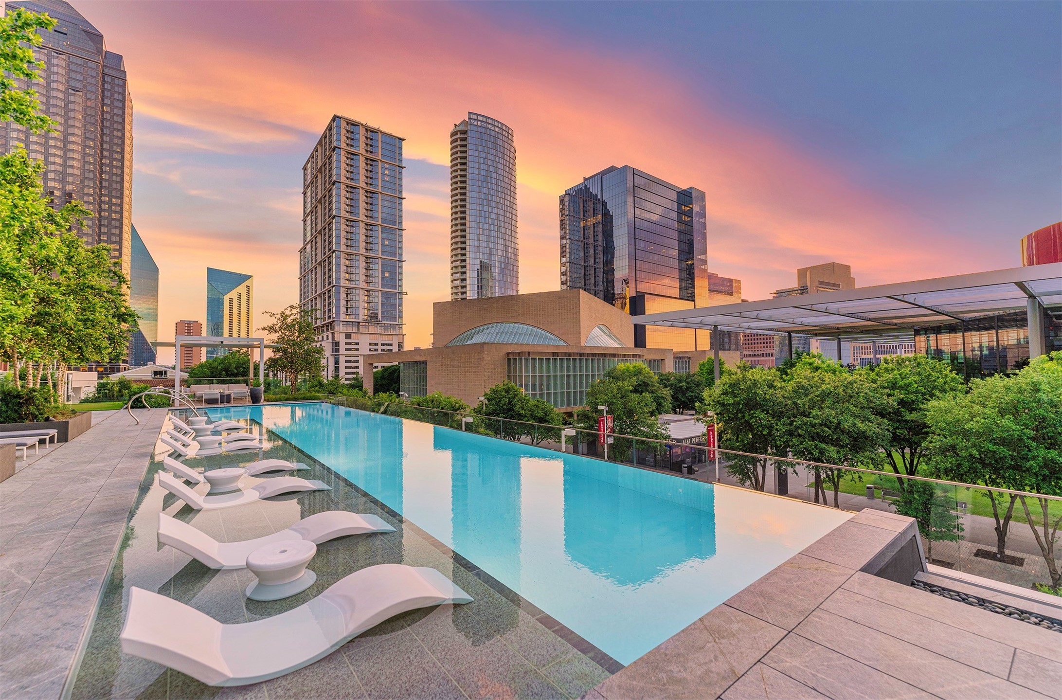 1747 Leonard Street Dallas TX 75201