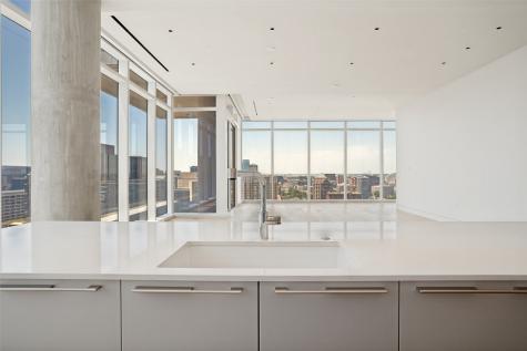 1747 Leonard Street Dallas TX 75201