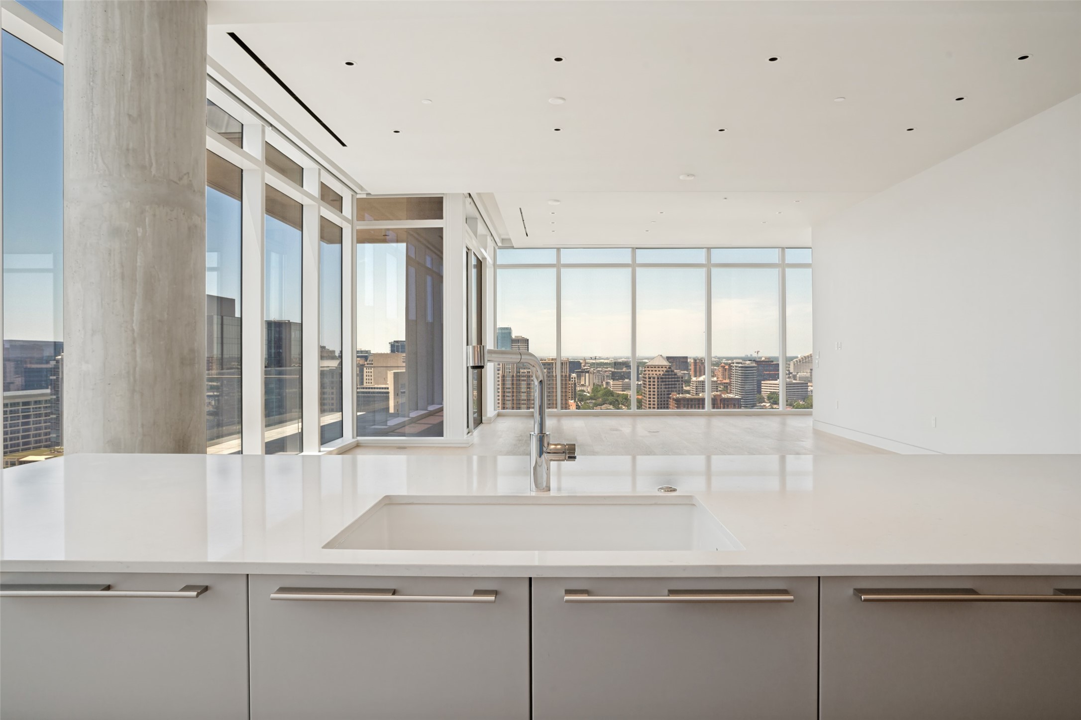 1747 Leonard Street Dallas TX 75201