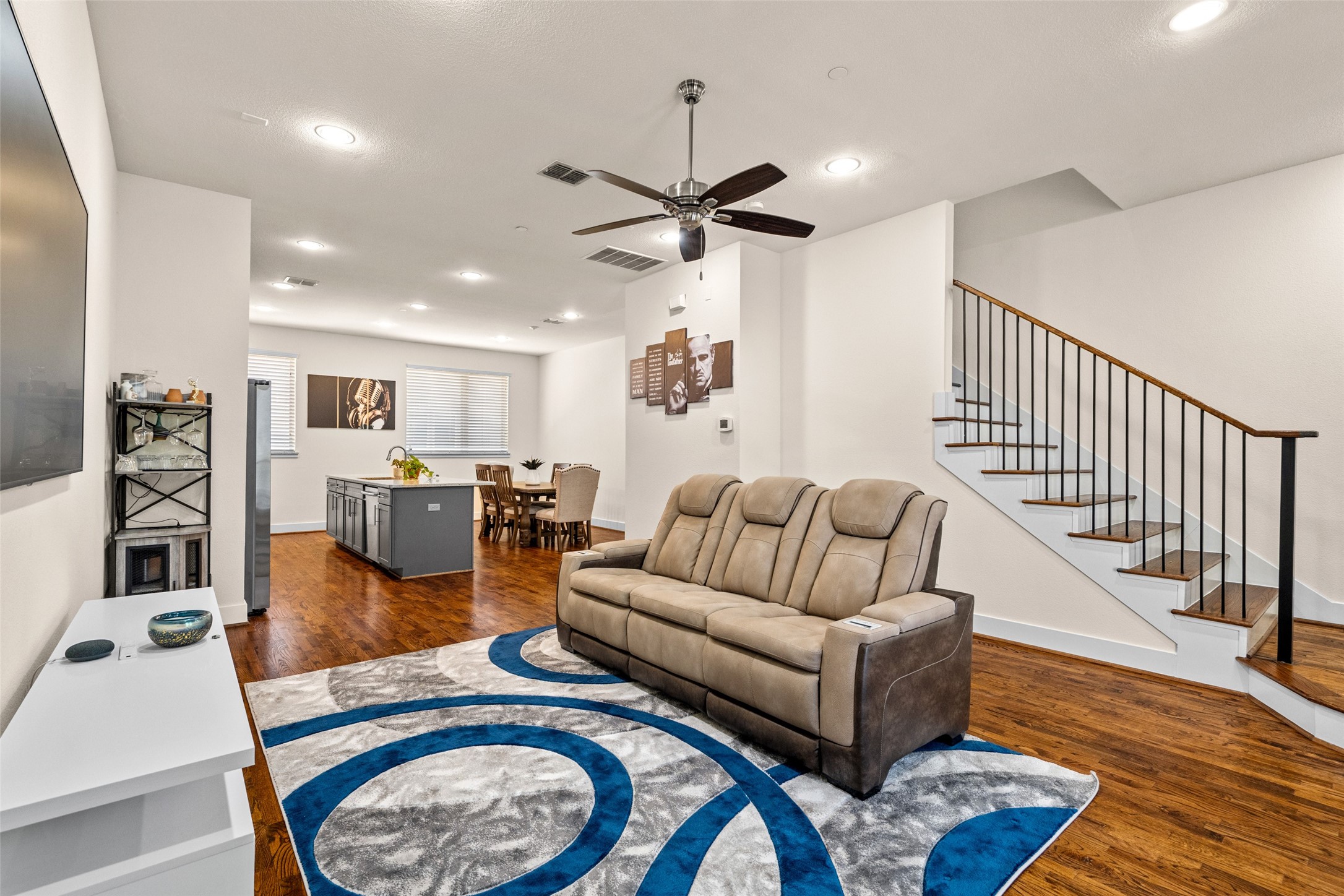 4211 Rawlins Street Dallas TX 75219
