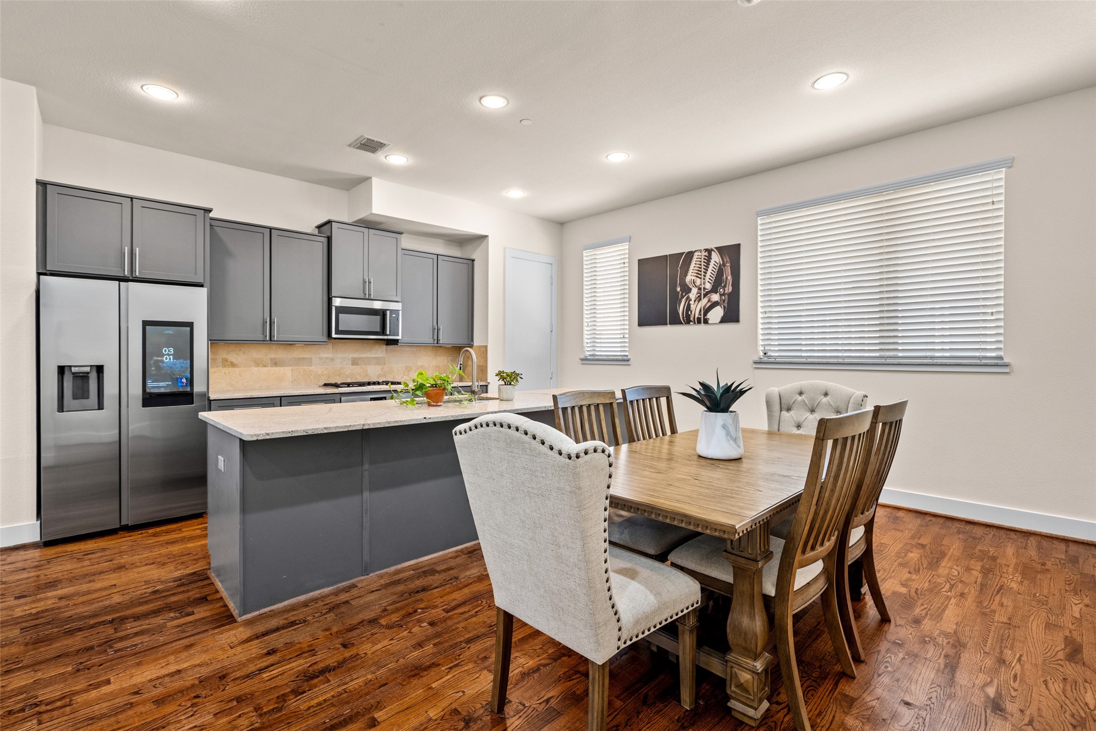 4211 Rawlins Street Dallas TX 75219