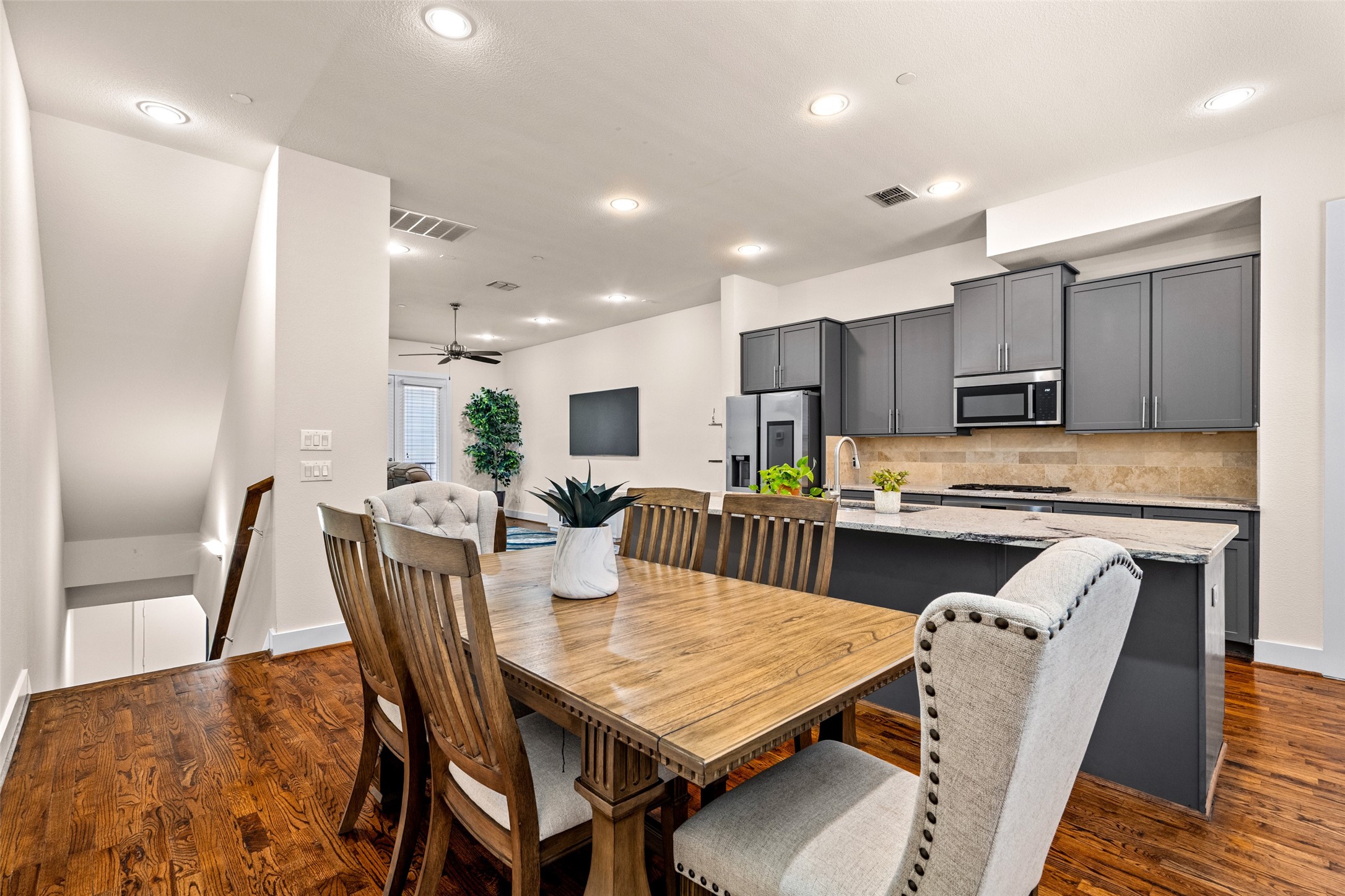 4211 Rawlins Street Dallas TX 75219