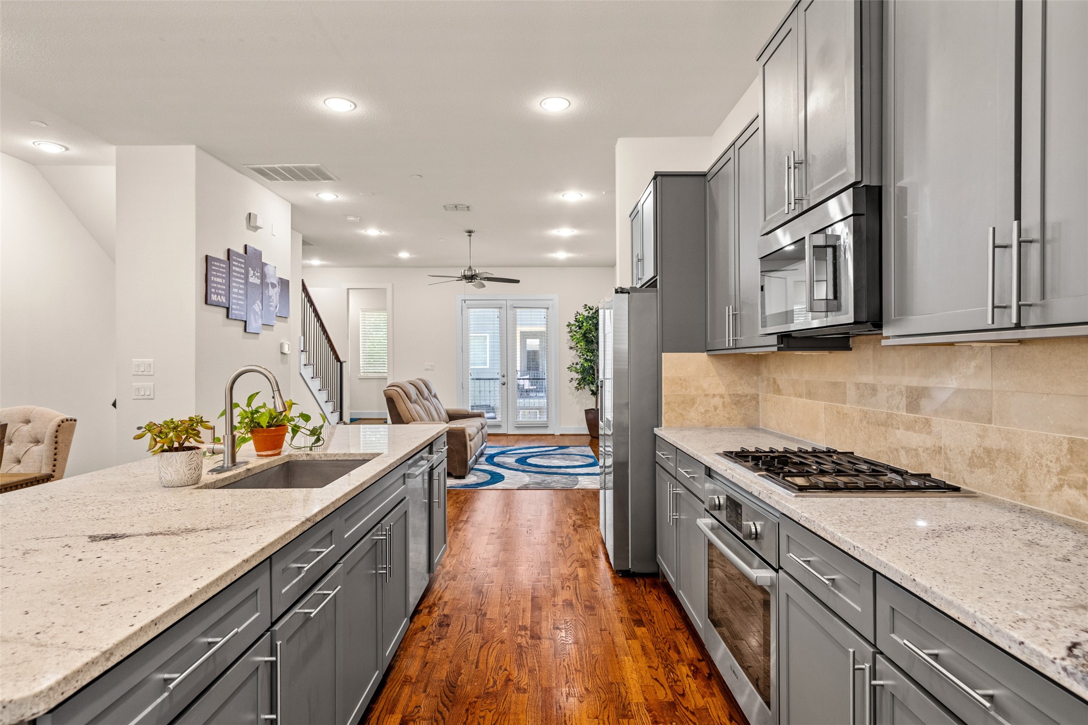 4211 Rawlins Street Dallas TX 75219