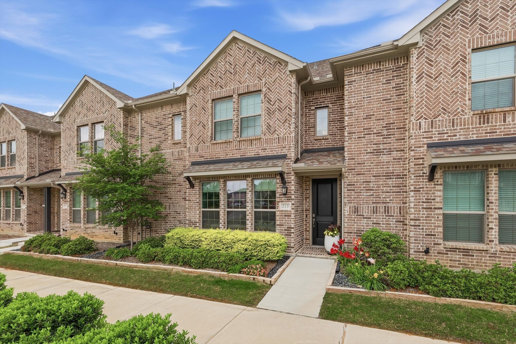 215 Suma Drive Euless TX 76040
