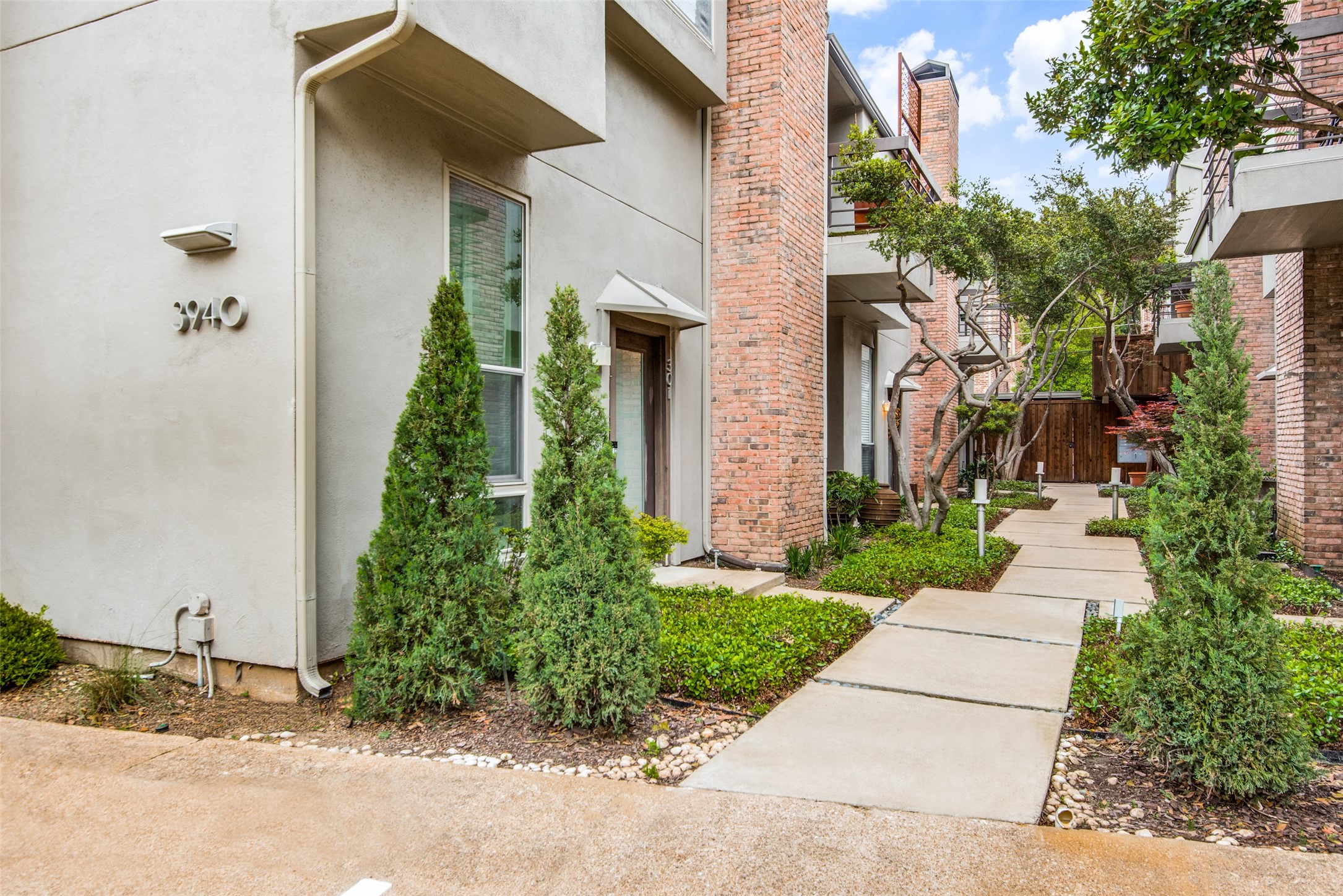 3940 Buena Vista Street Dallas TX 75204
