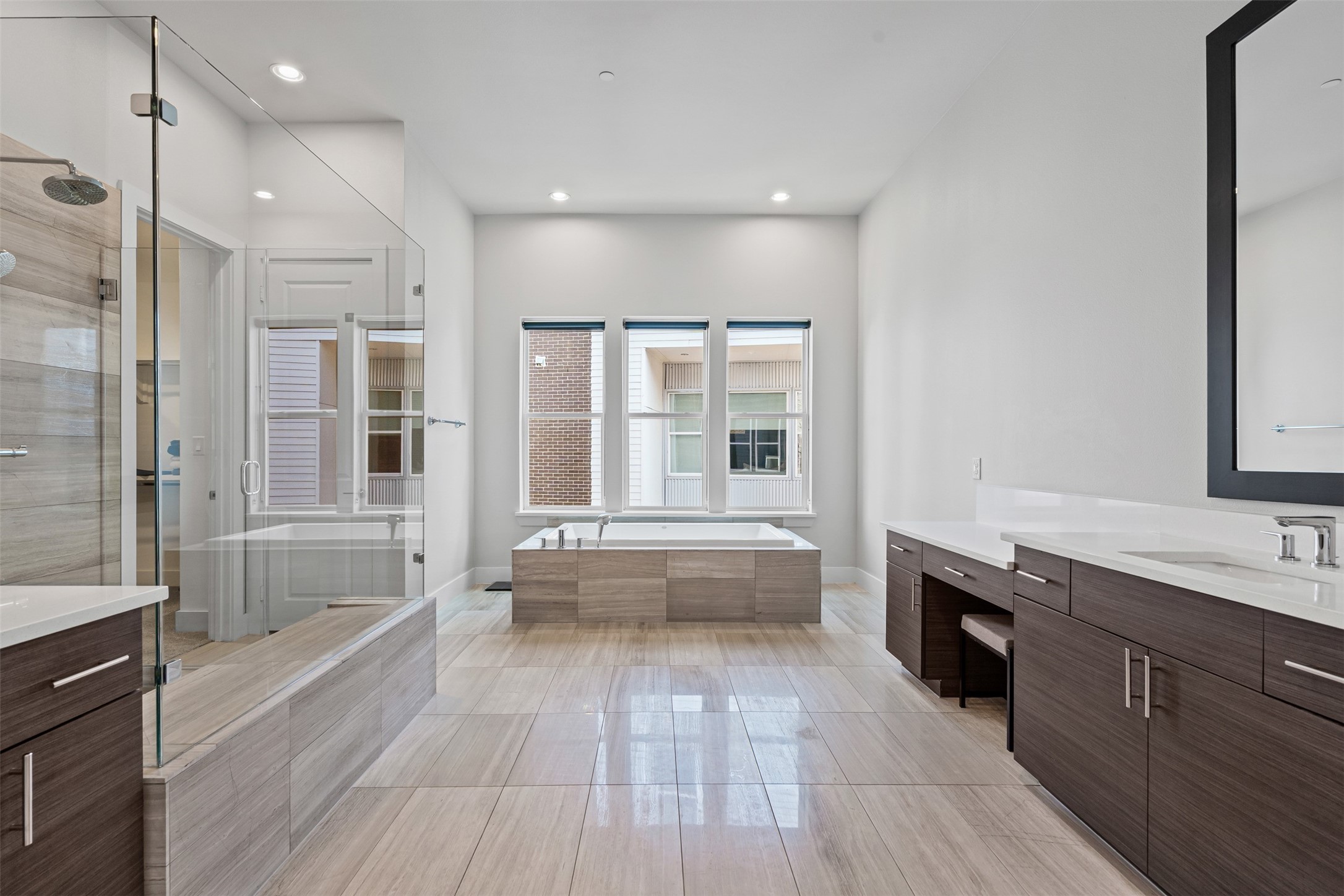 381 E Greenbriar Lane Dallas TX 75203