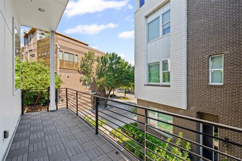 381 E Greenbriar Lane Dallas TX 75203