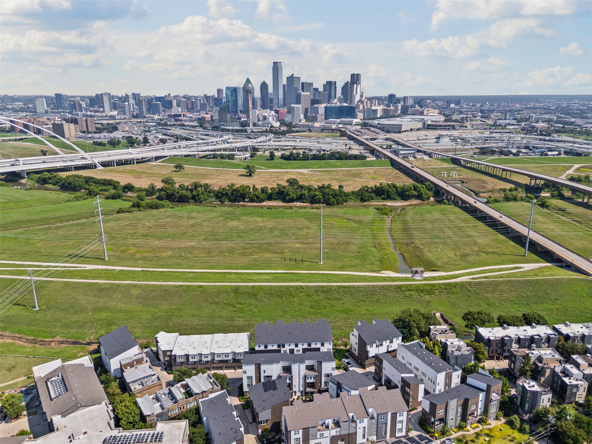381 E Greenbriar Lane Dallas TX 75203