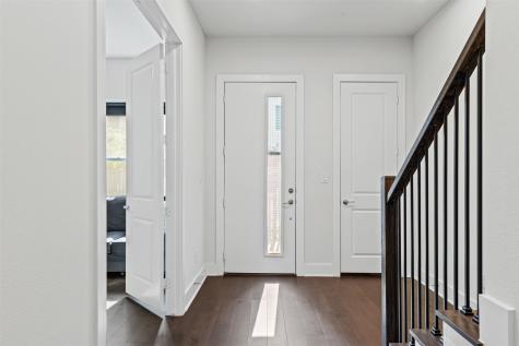 381 E Greenbriar Lane Dallas TX 75203