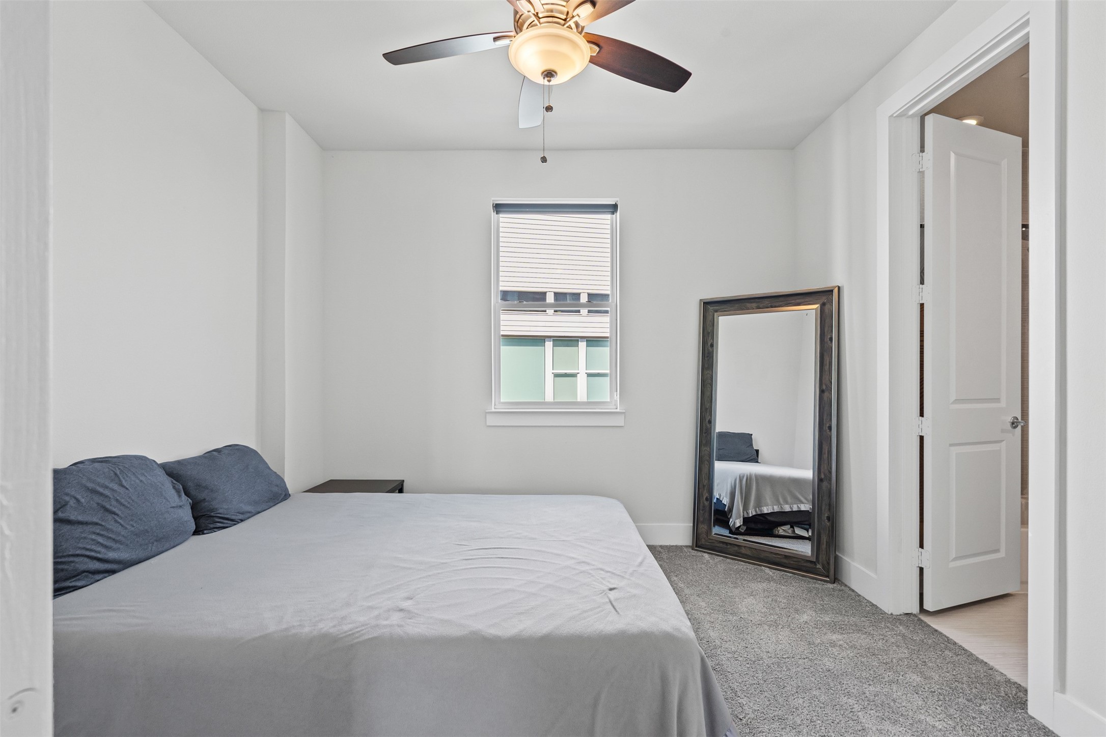 381 E Greenbriar Lane Dallas TX 75203
