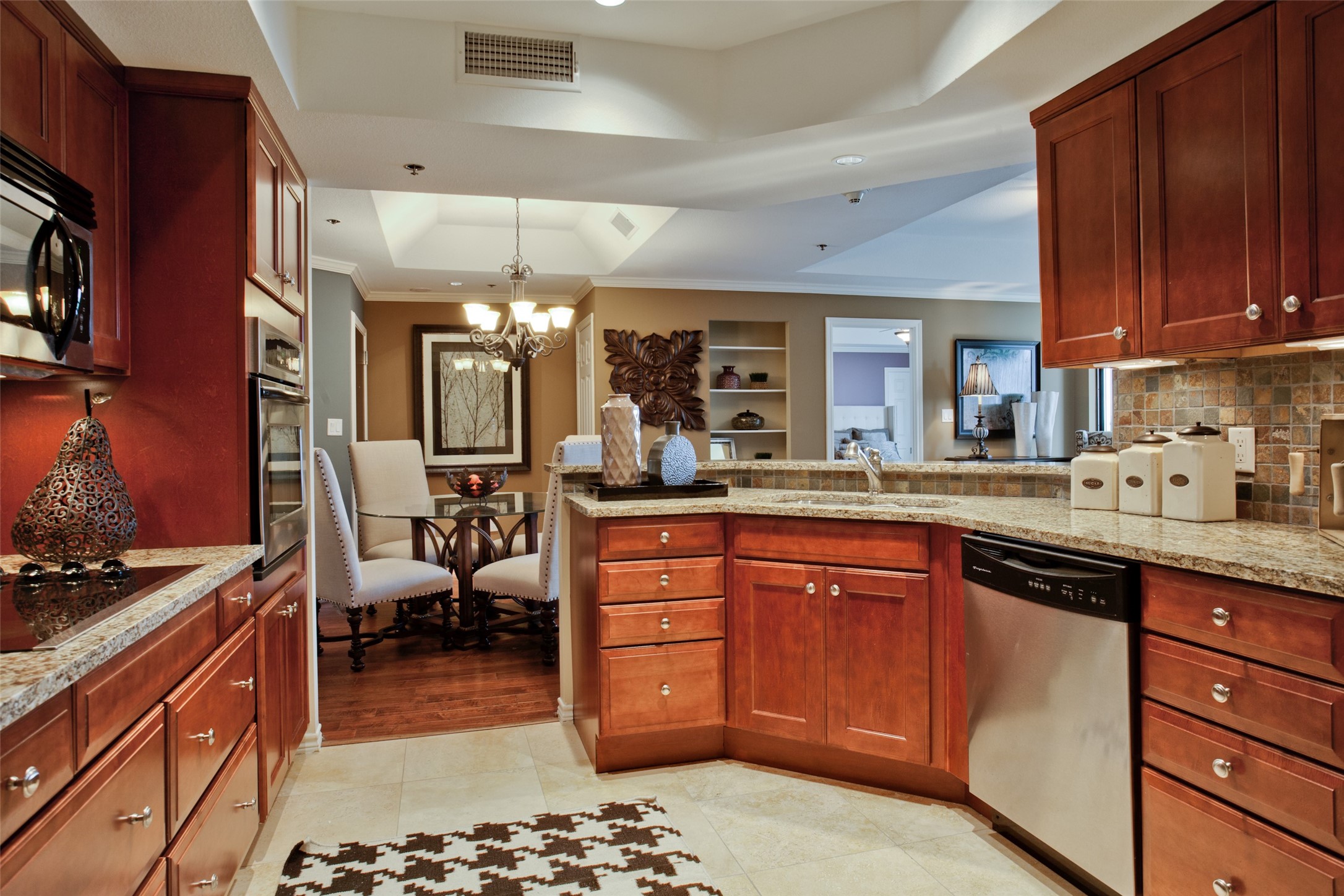5909 Luther Lane Dallas TX 75225