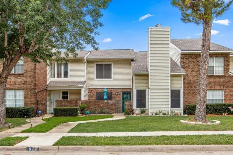 812 Creekside Drive Lewisville TX 75067