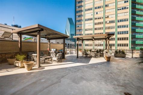 1505 Elm Street Dallas TX 75201