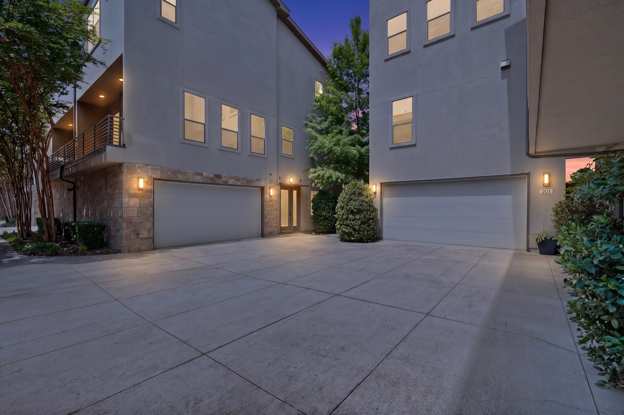 Dallas TX, 1717 Annex Avenue, Unit 201