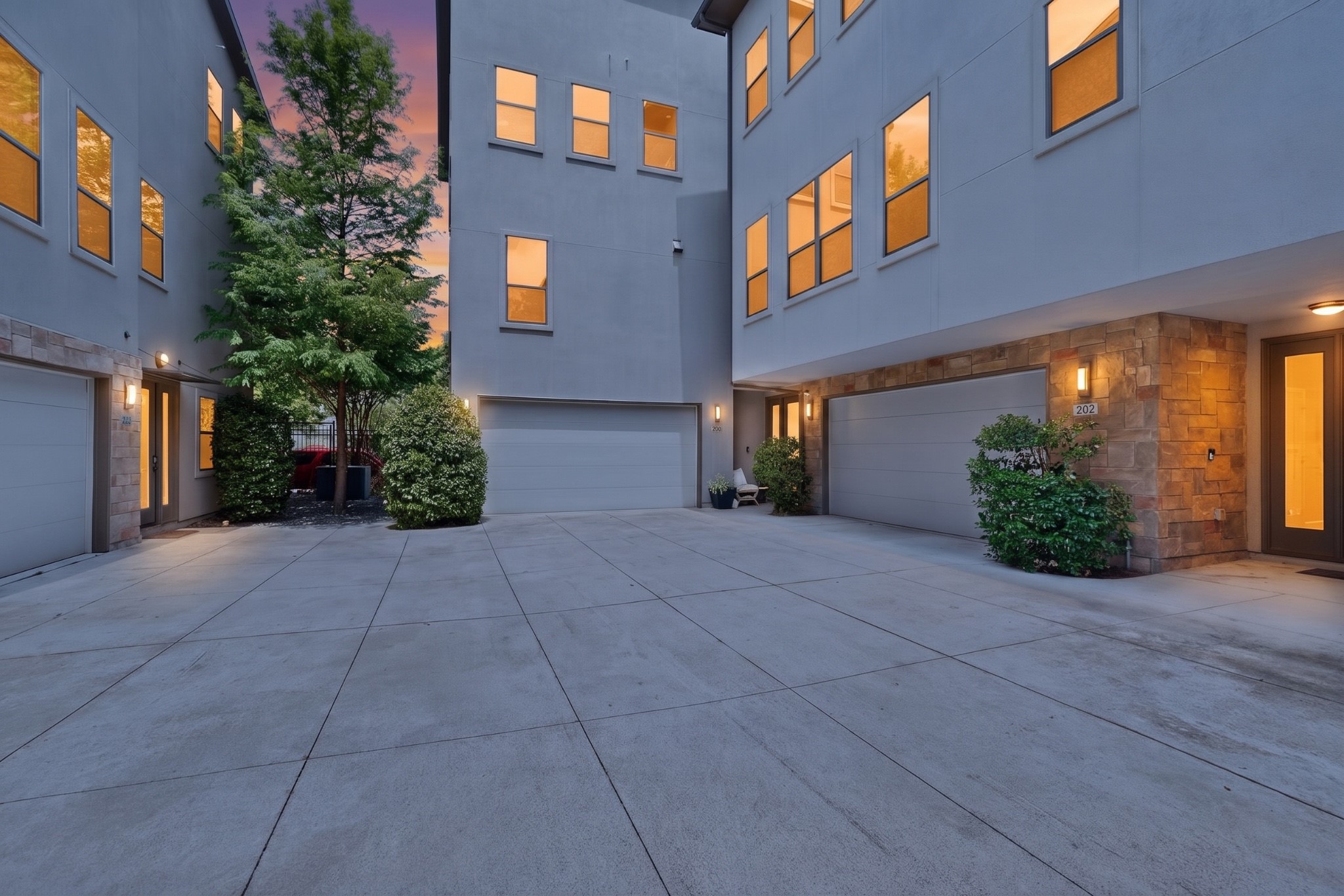 Dallas TX, 1717 Annex Avenue, Unit 201