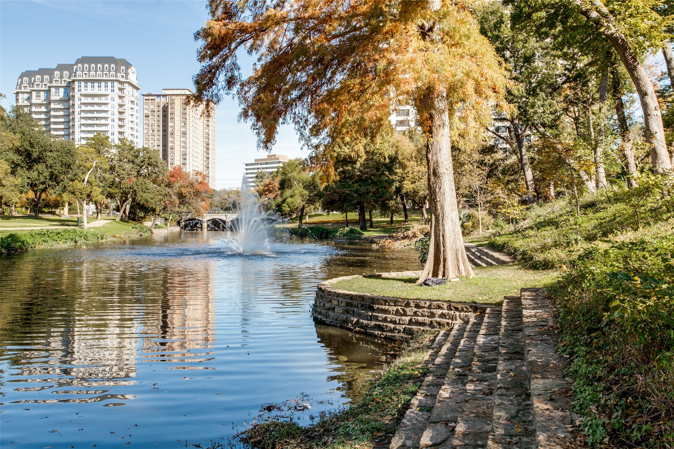 3225 Turtle Creek Boulevard Dallas TX 75219