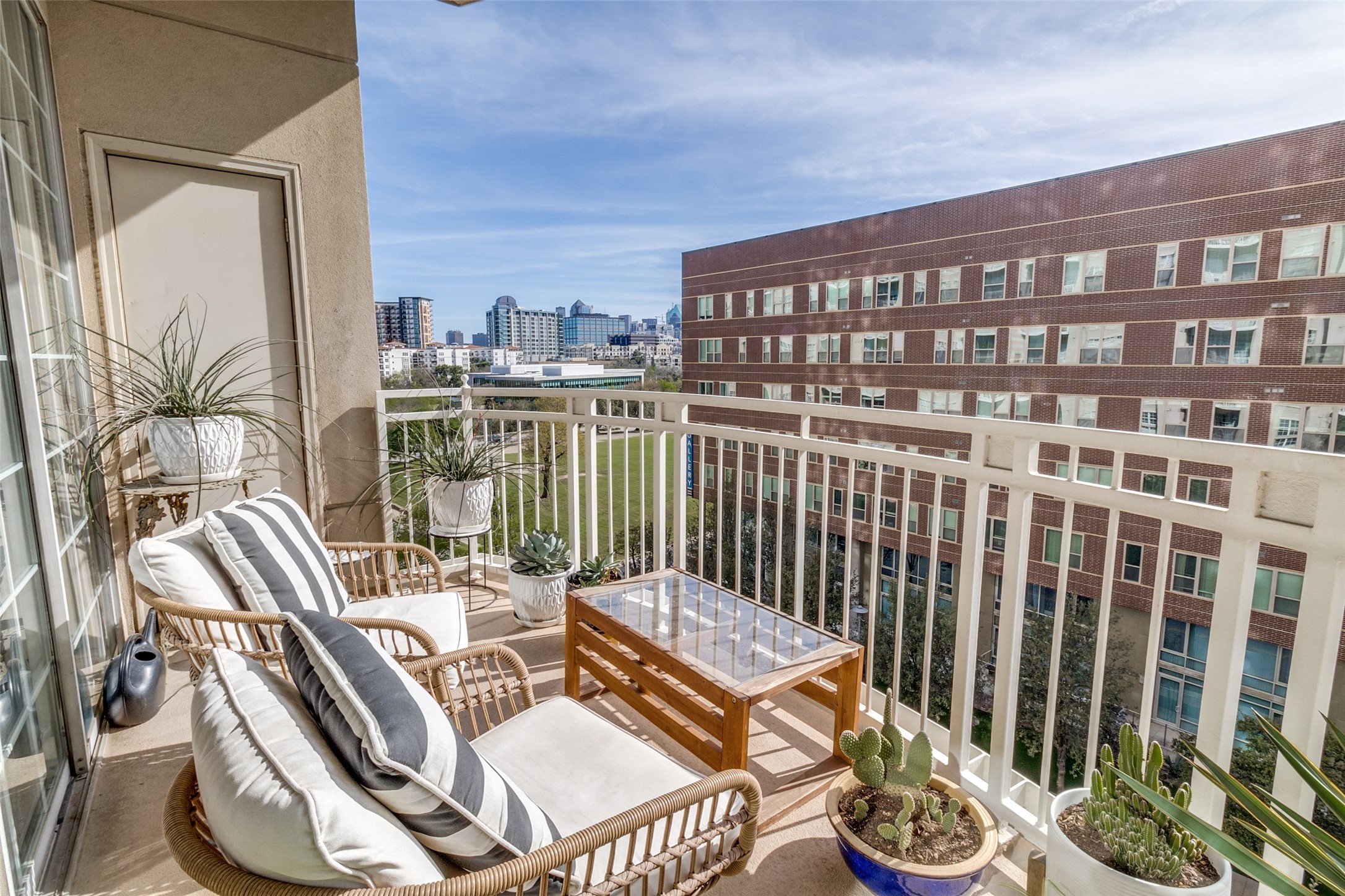 3225 Turtle Creek Boulevard Dallas TX 75219