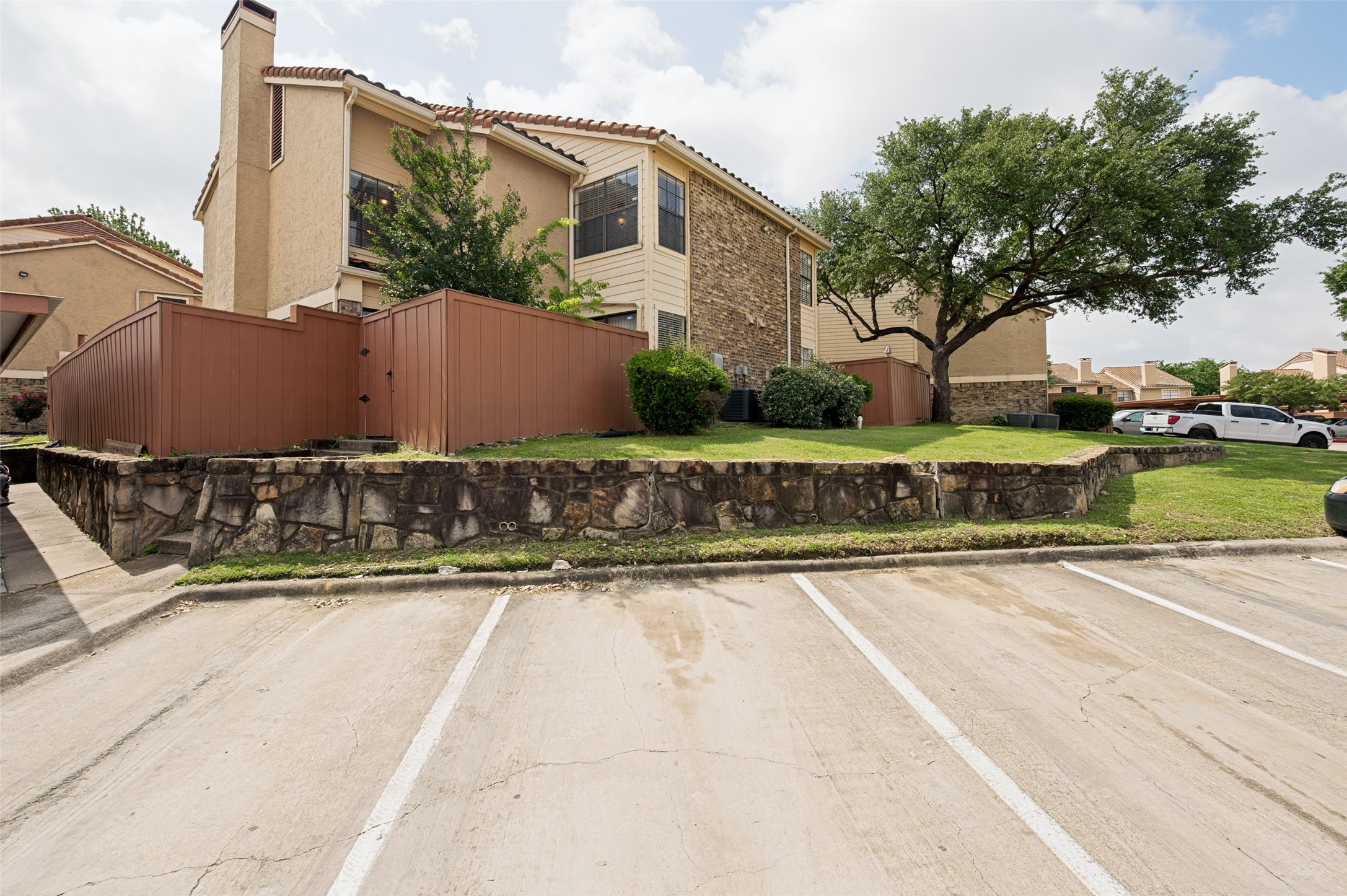 4264 Madera Road Irving TX 75038