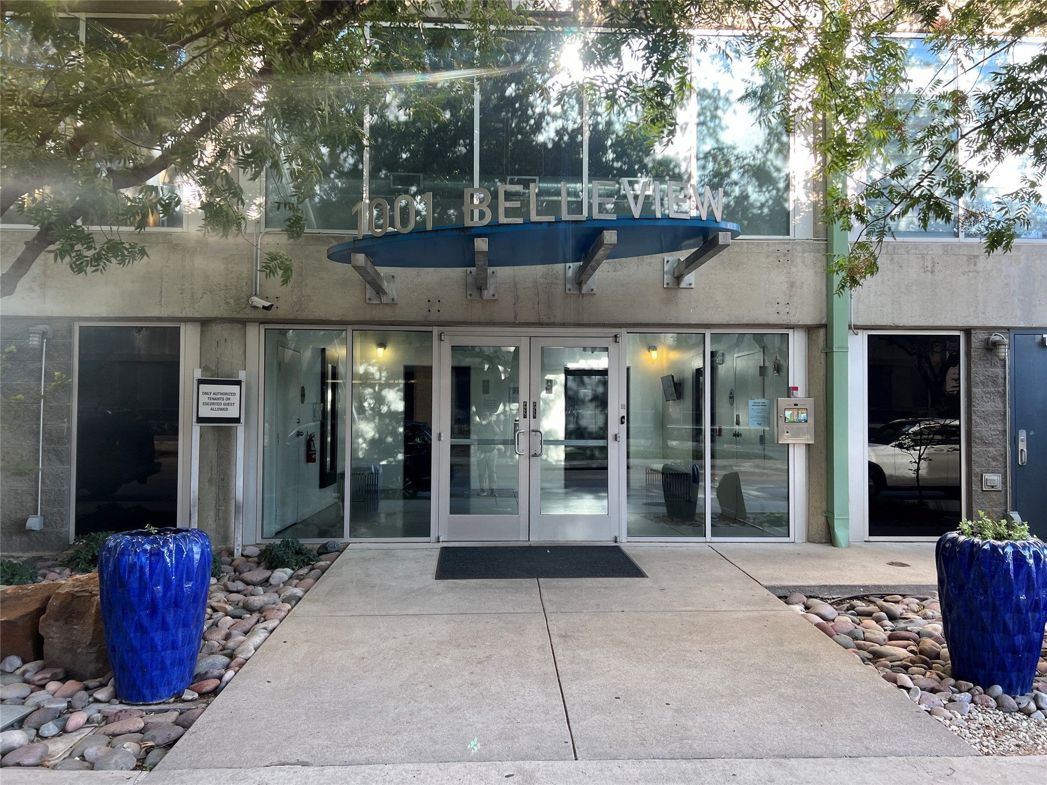 1001 Belleview Street Dallas TX 75215