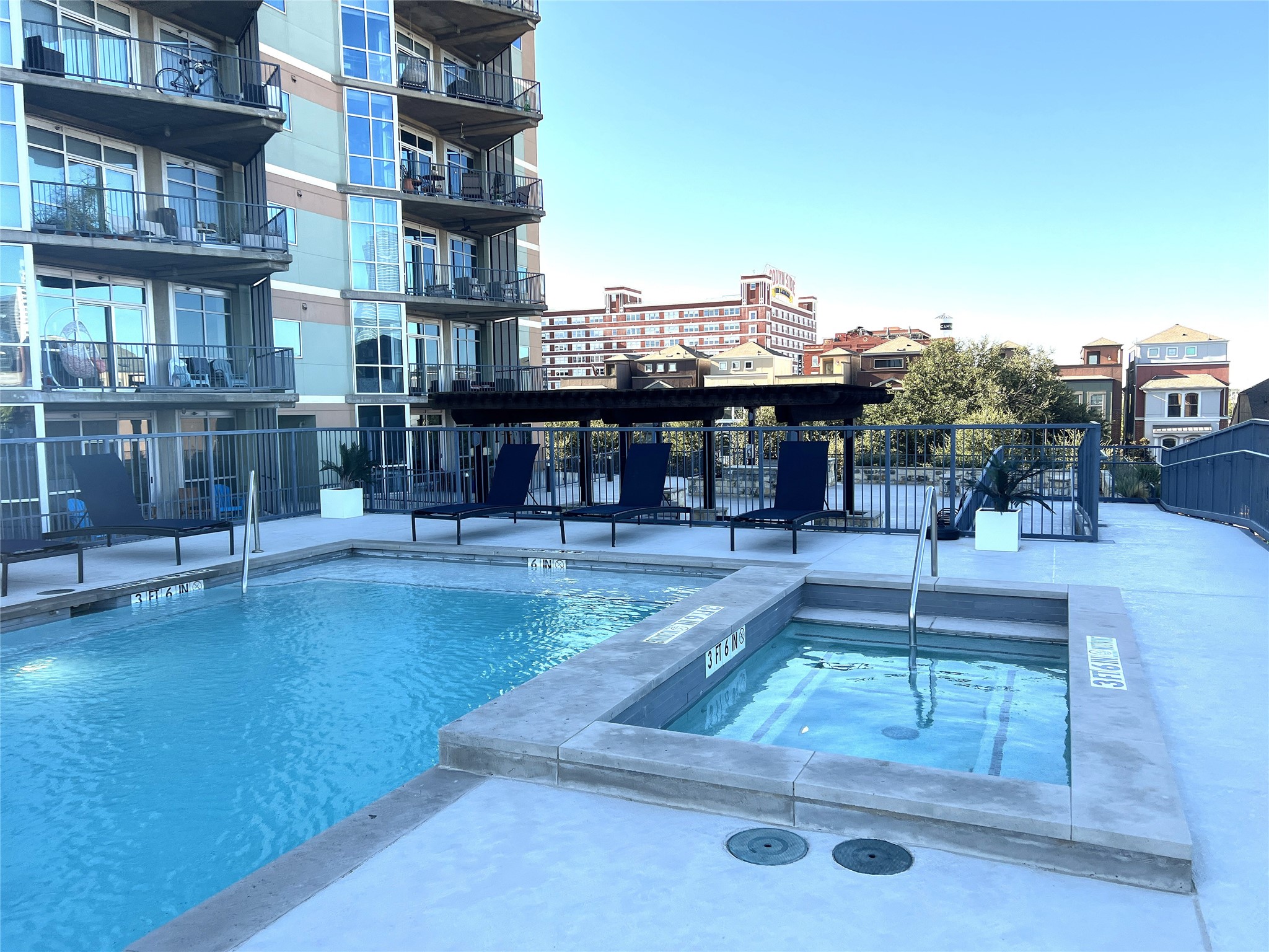 1001 Belleview Street Dallas TX 75215