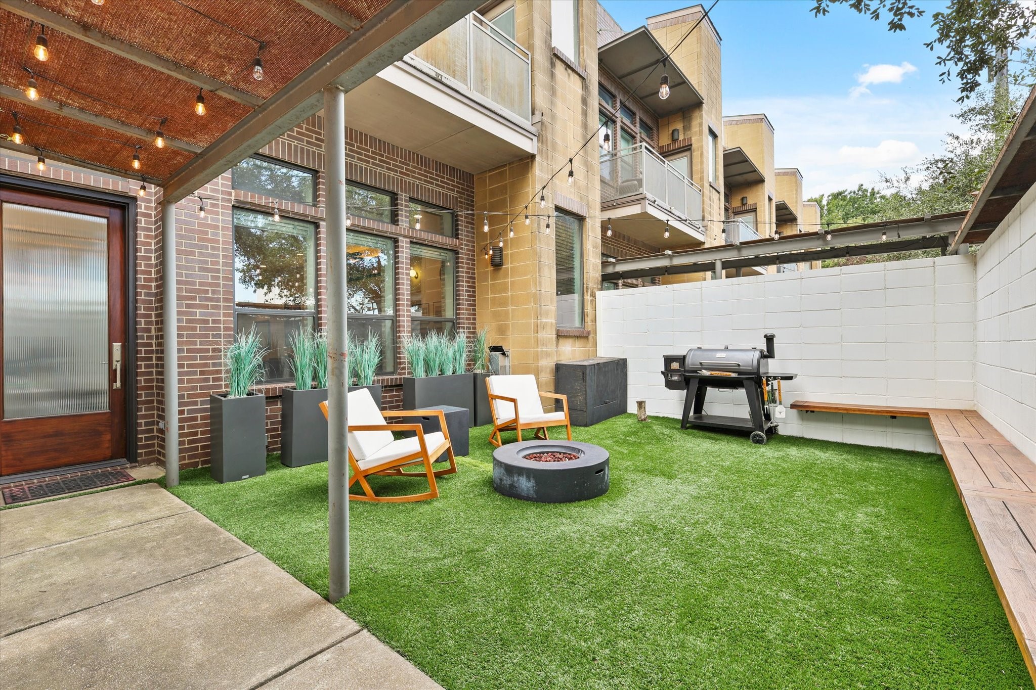 3709 Commerce Street Dallas TX 75226