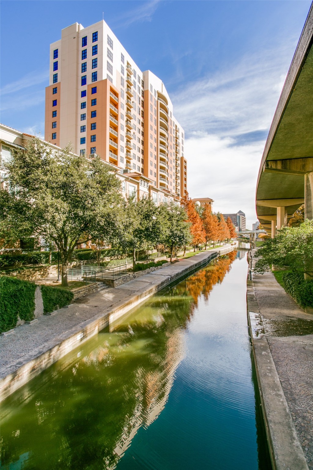330 Las Colinas Boulevard E Irving TX 75039