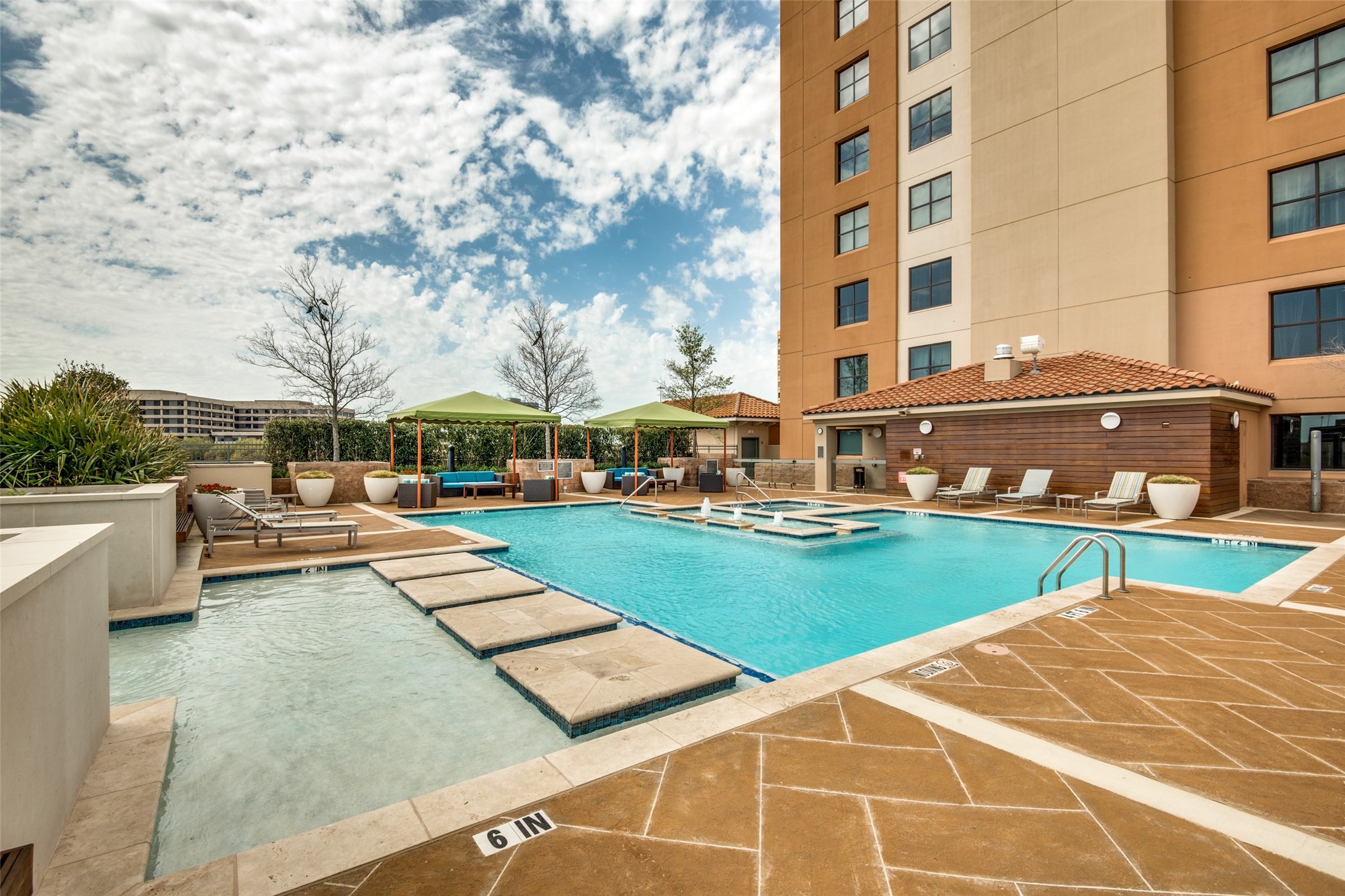 330 Las Colinas Boulevard E Irving TX 75039