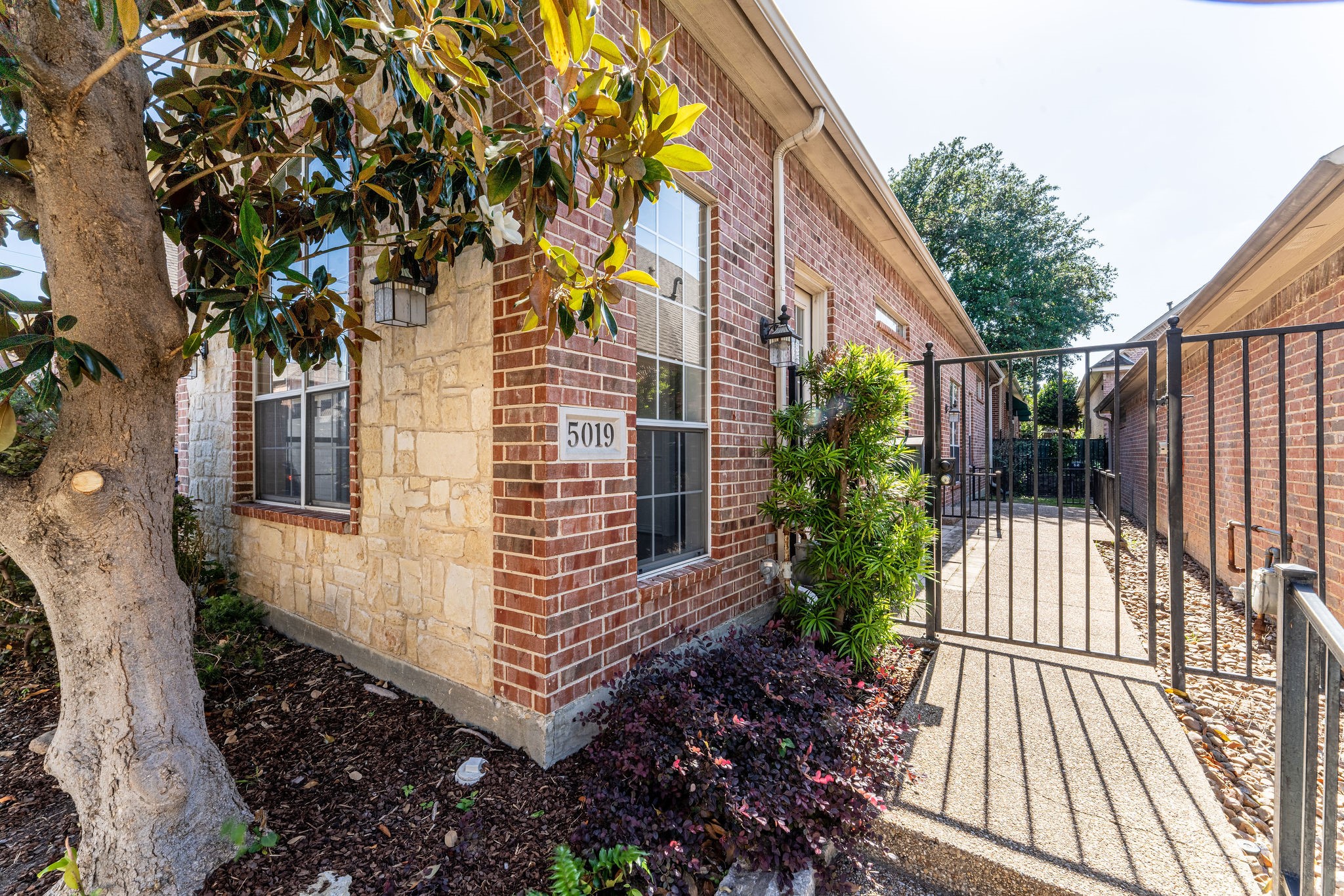 5019 Pershing Avenue Fort Worth TX 76107