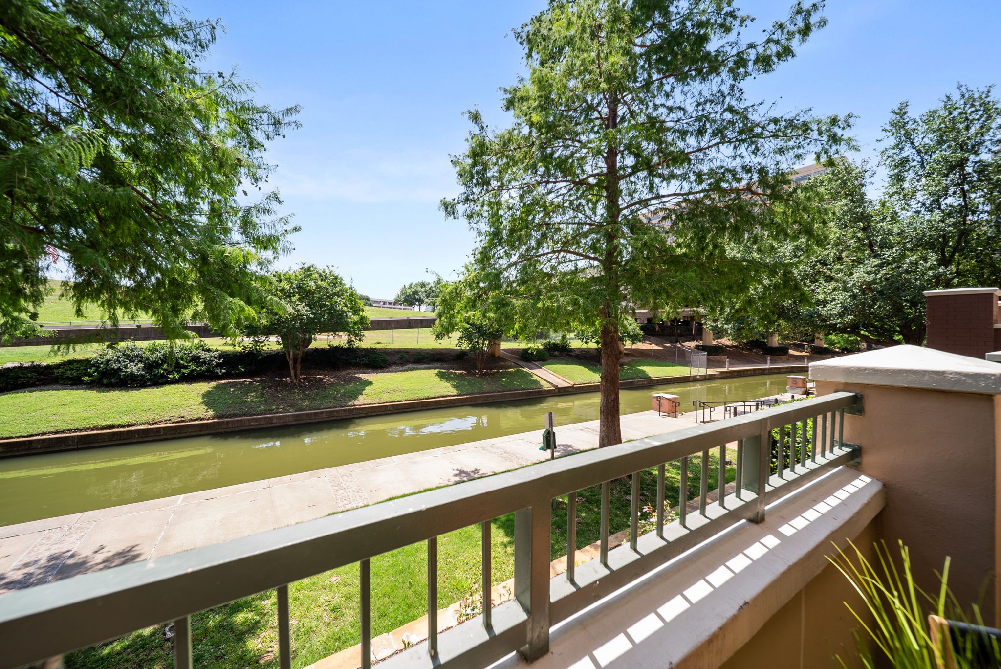 330 Las Colinas Boulevard E Irving TX 75039