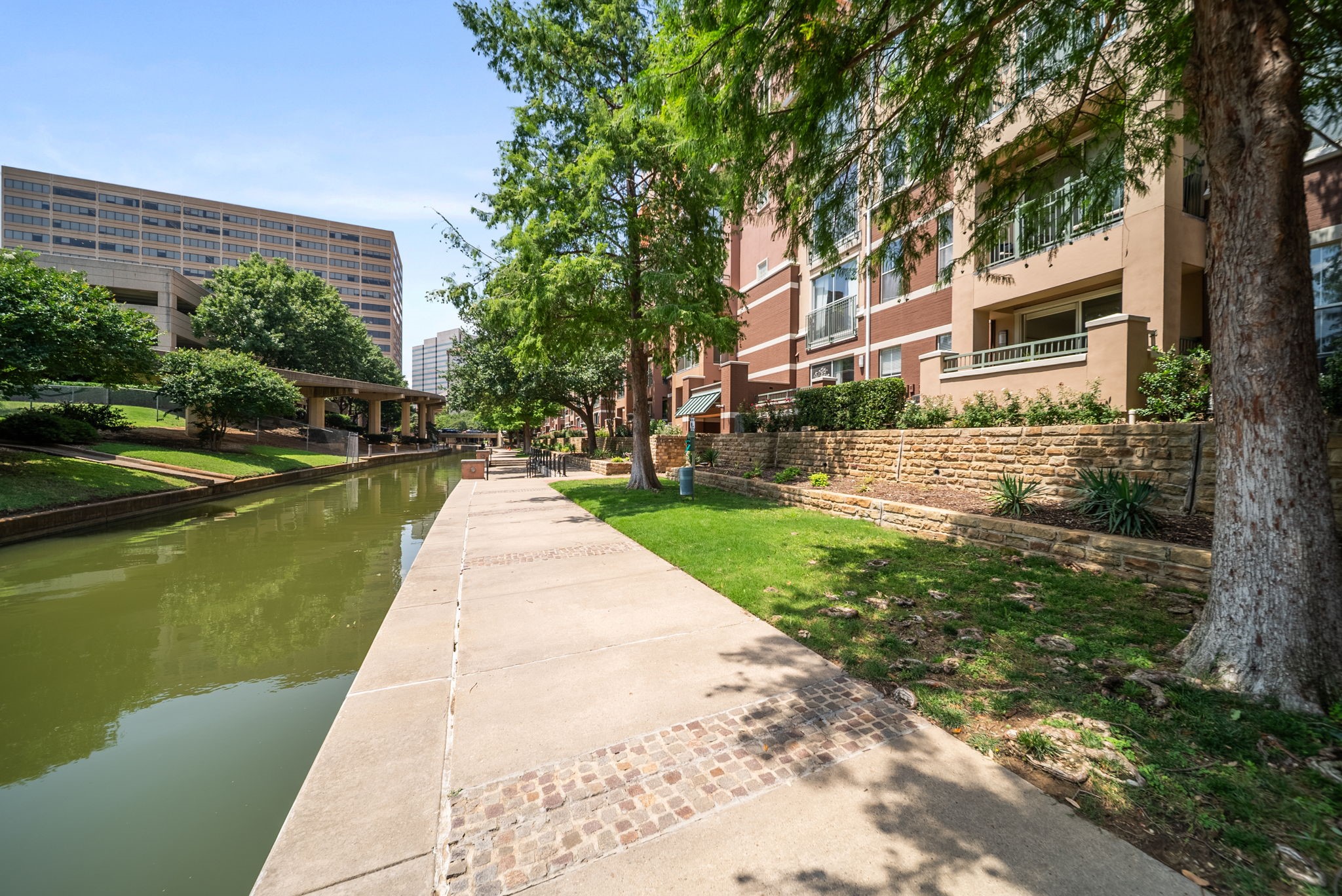 330 Las Colinas Boulevard E Irving TX 75039