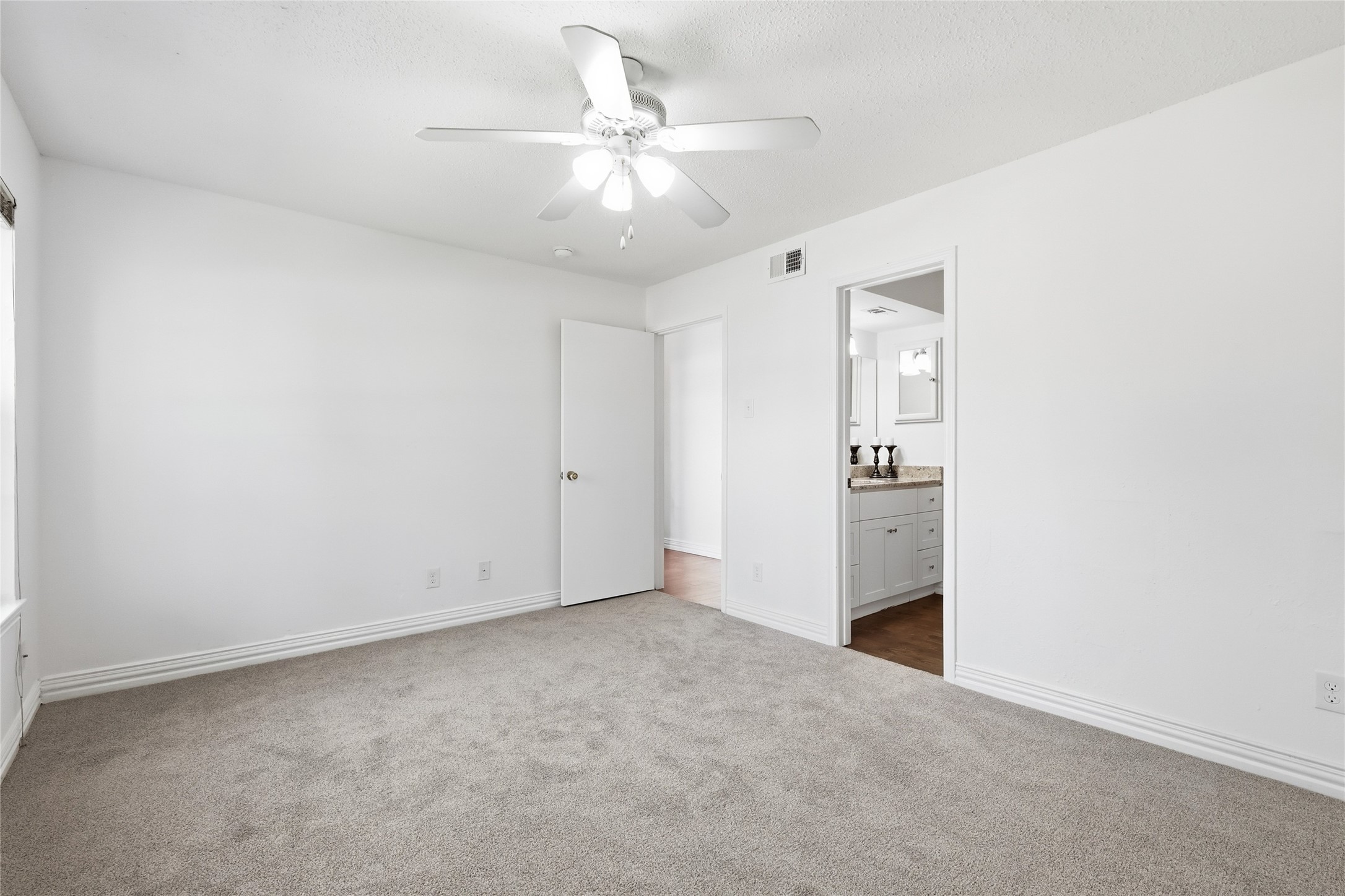 708 Creekwood Drive Lewisville TX 75067