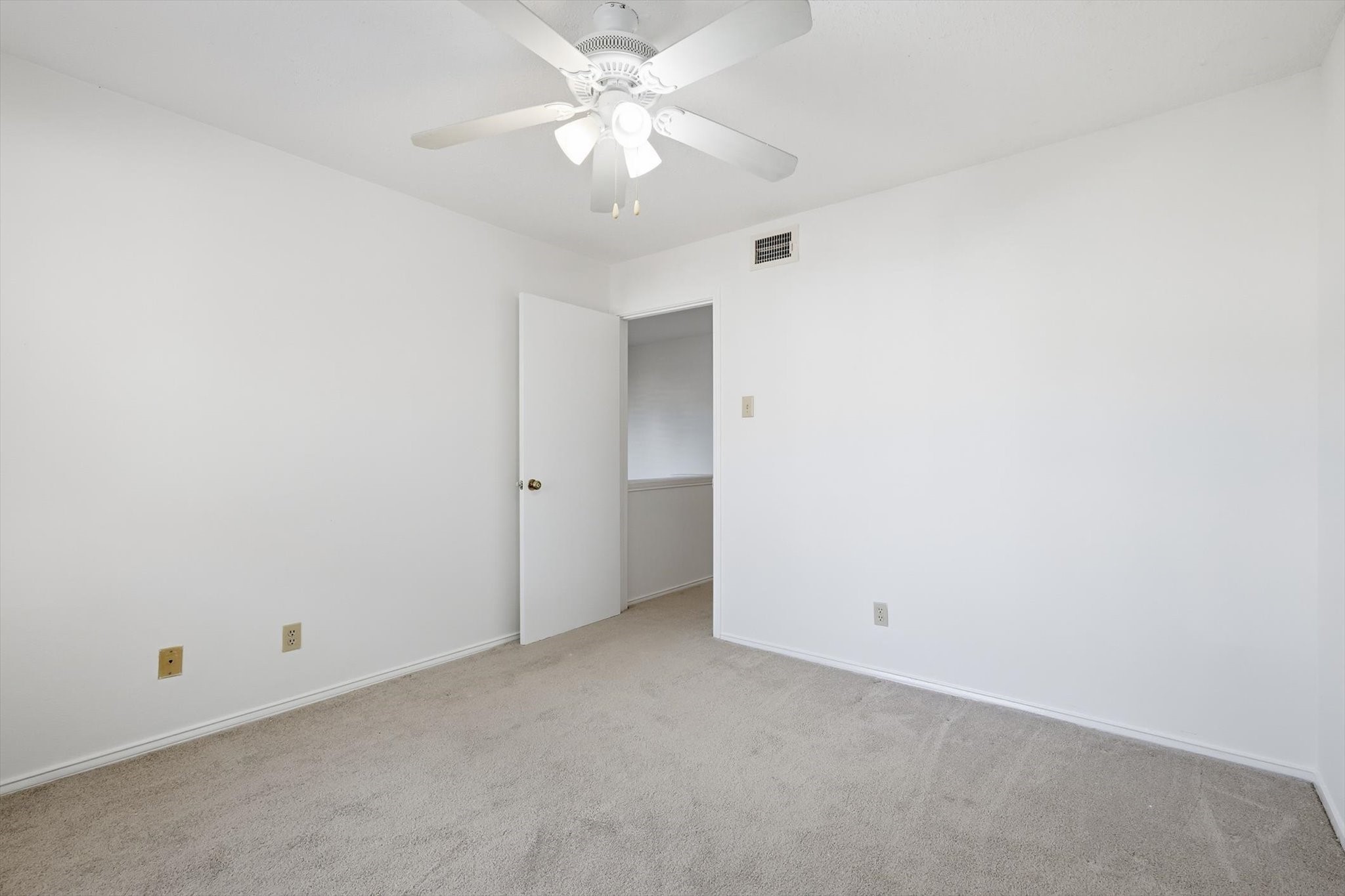 708 Creekwood Drive Lewisville TX 75067