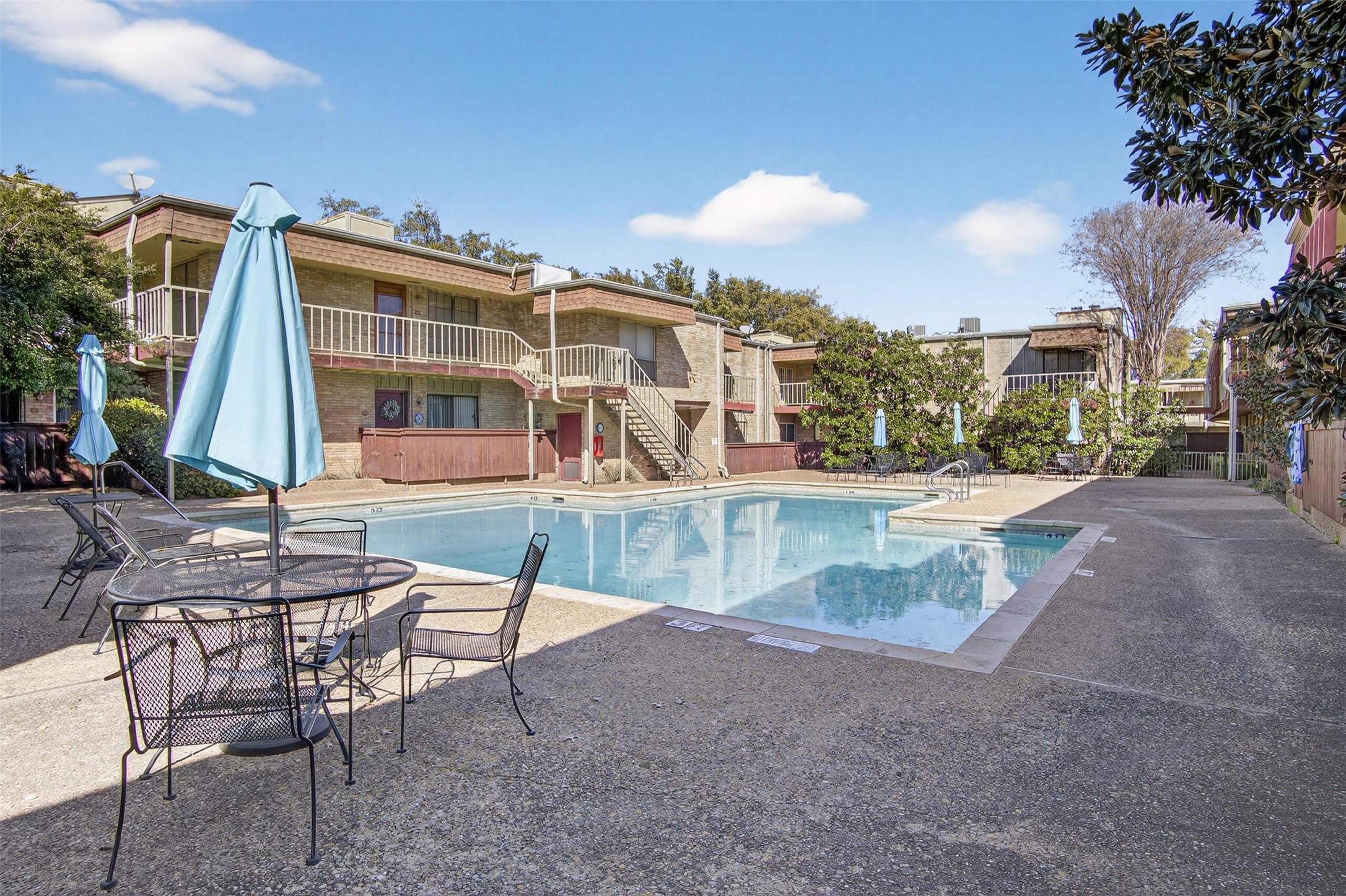5930 Birchbrook Drive Dallas TX 75206