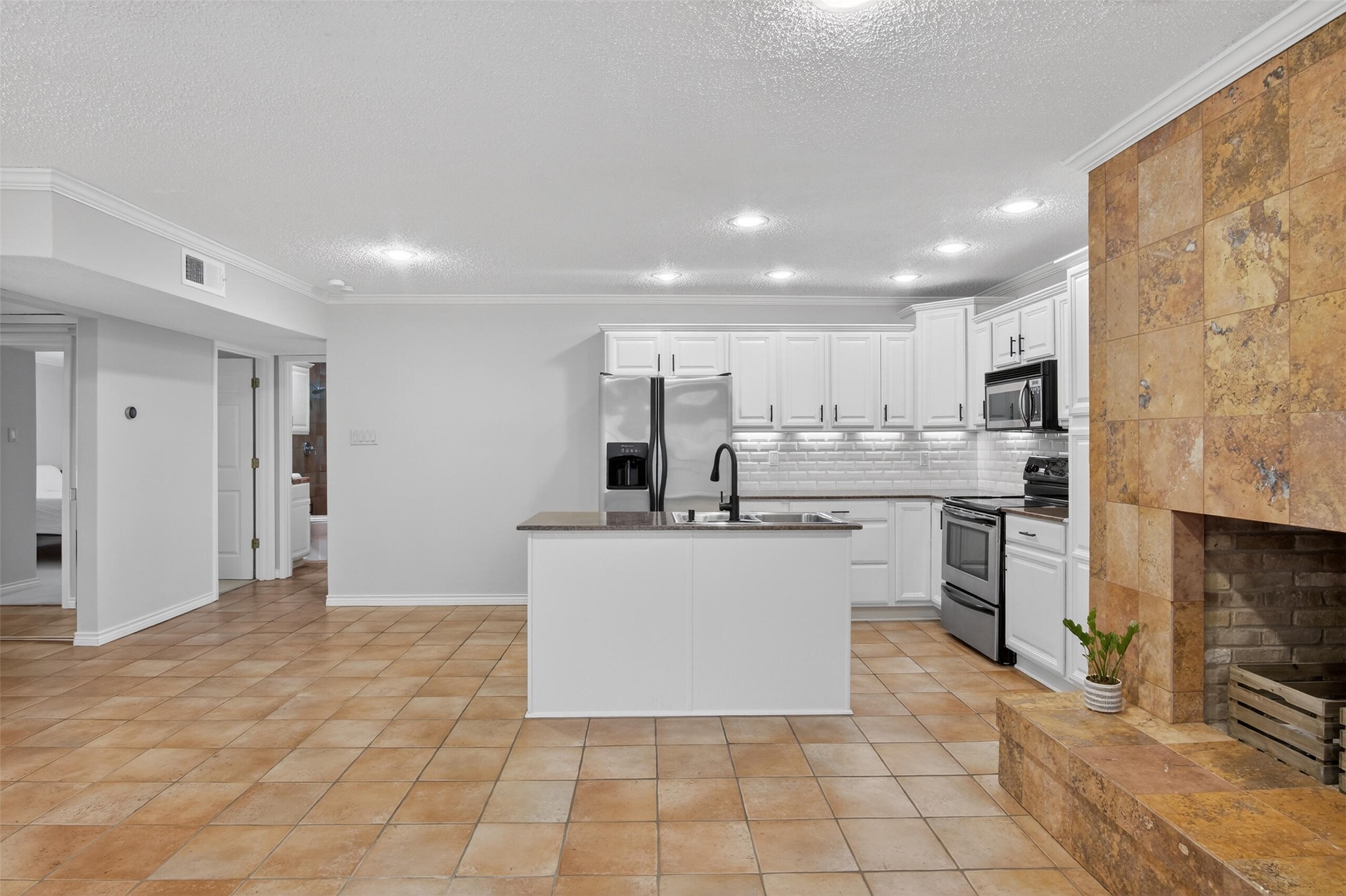 5930 Birchbrook Drive Dallas TX 75206
